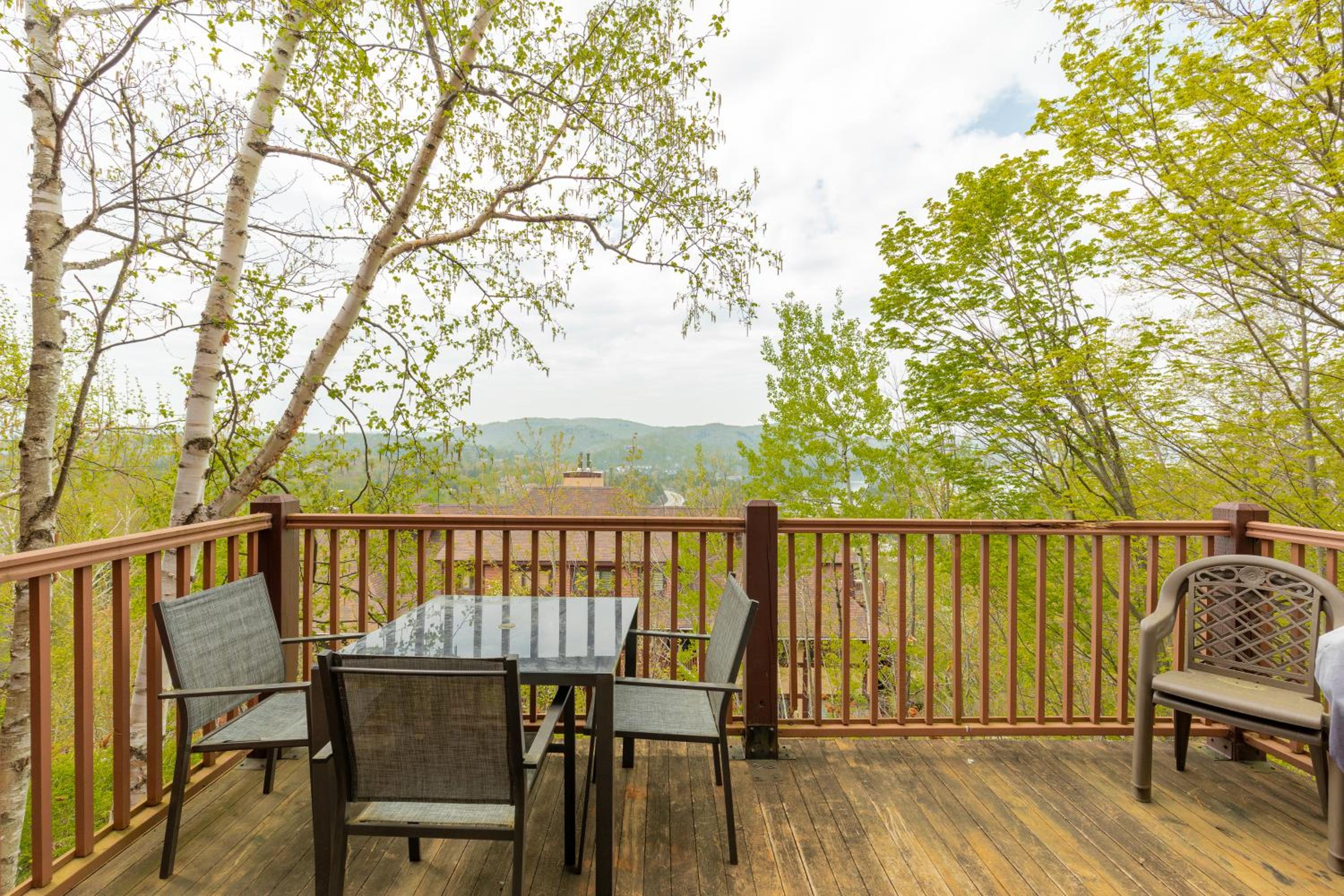 Tremblant Ski In&Out - Lake view - Wood Fireplace