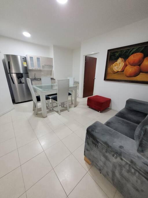 Apartaestudio 408 Barrio La Flora Cali