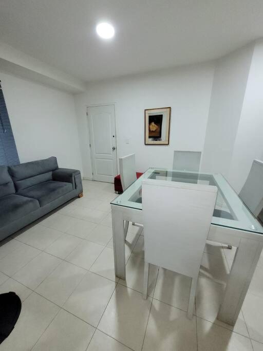 Apartaestudio 408 Barrio La Flora Cali