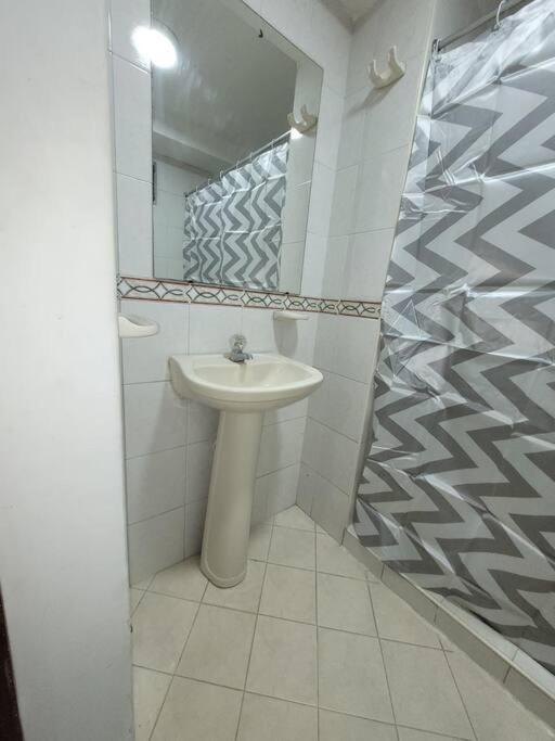 Apartaestudio 408 Barrio La Flora Cali