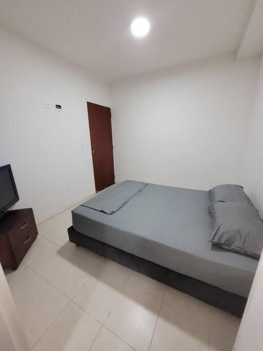 Apartaestudio 408 Barrio La Flora Cali