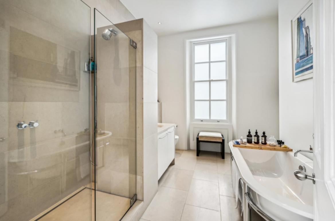 Veeve - Paradise in Notting Hill