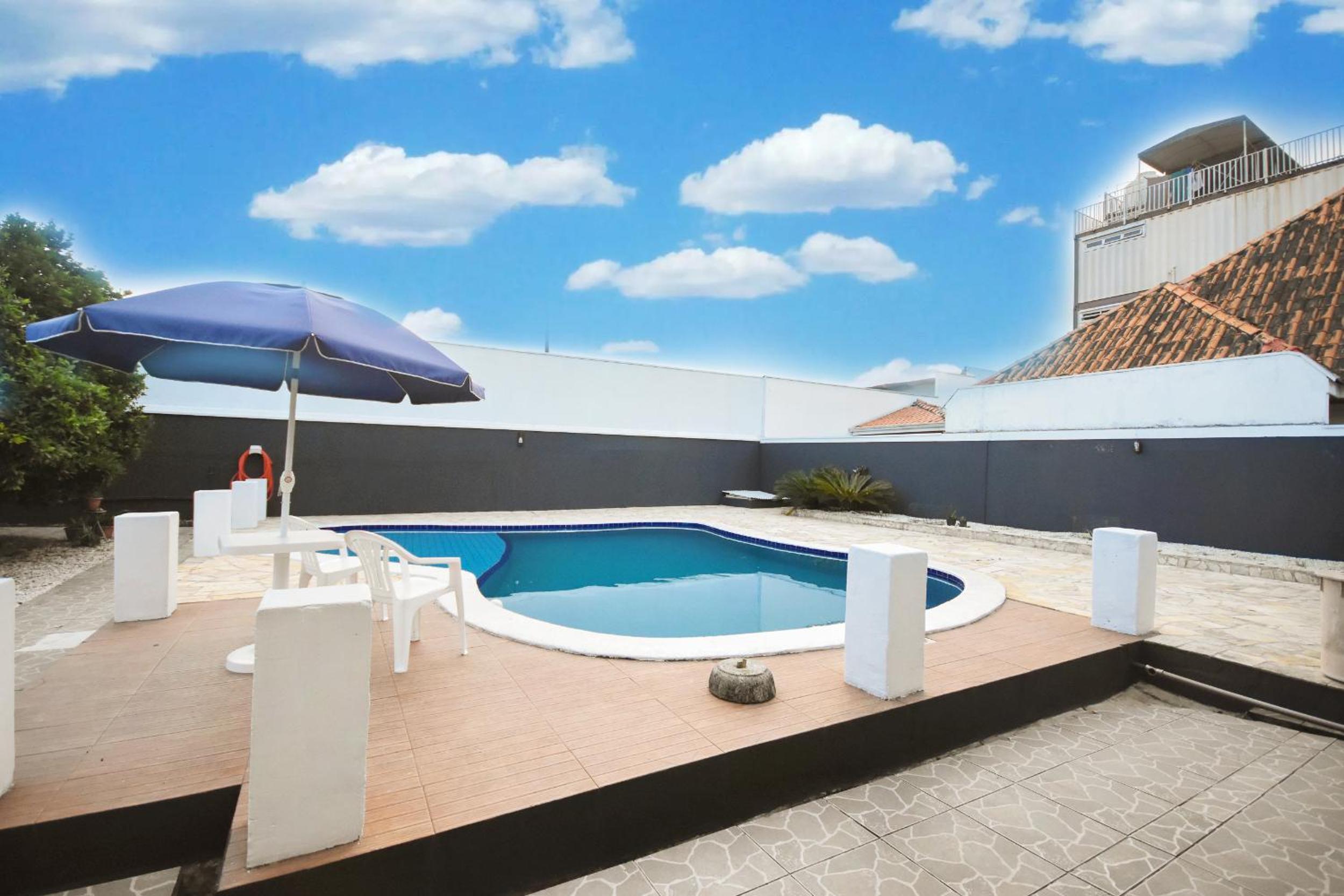 Casa Linda Piscina- Jd Botânico-Curiitba