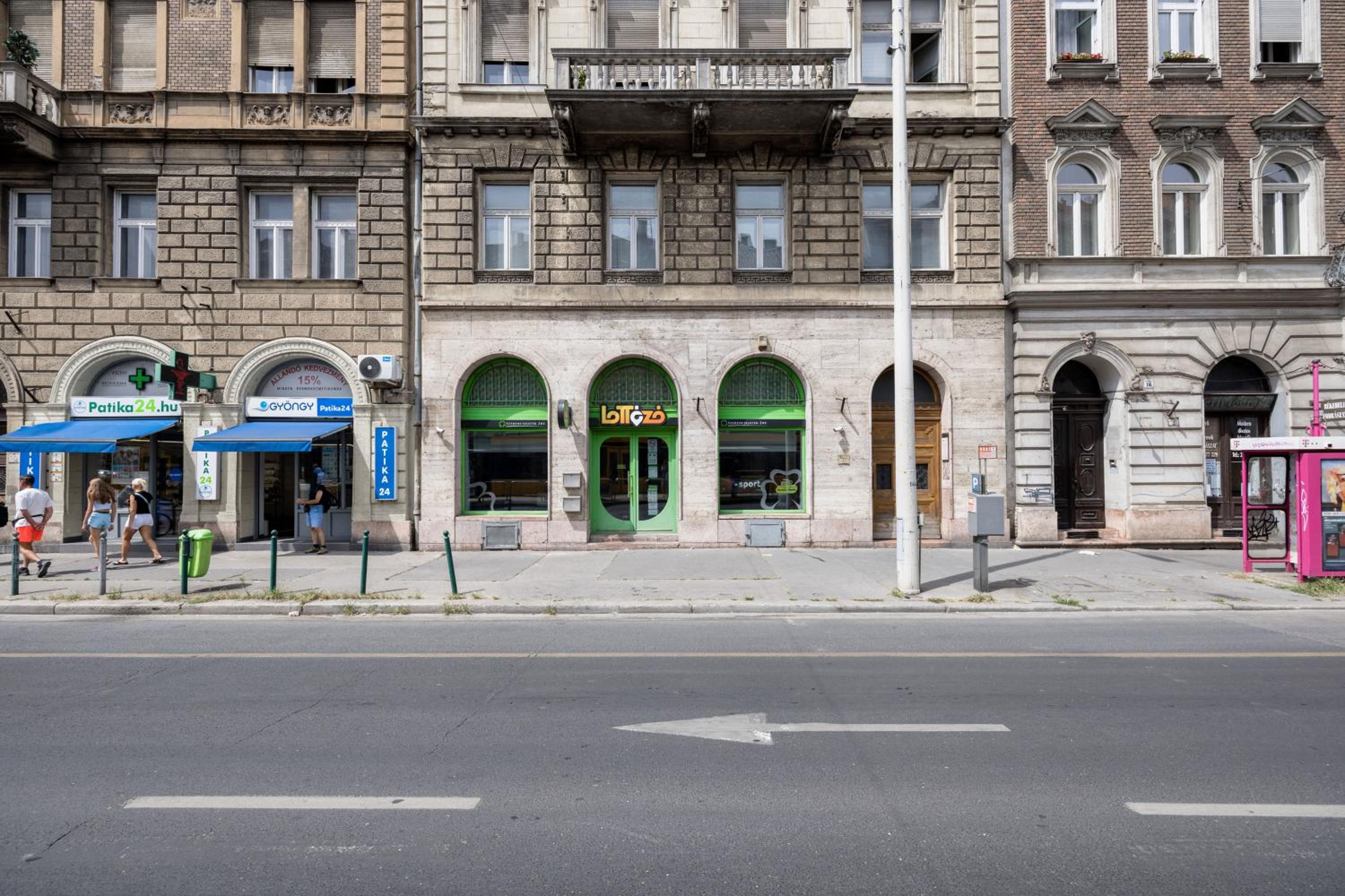 Photo 19