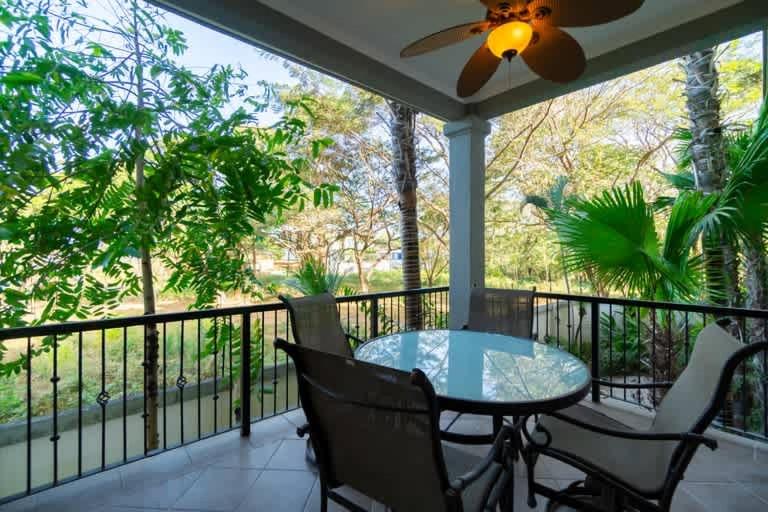 3-BD Beauty with Pool Near Beach