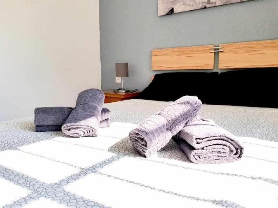 Torremolinos: Quiet 1bedroom with pool & sea views view 3