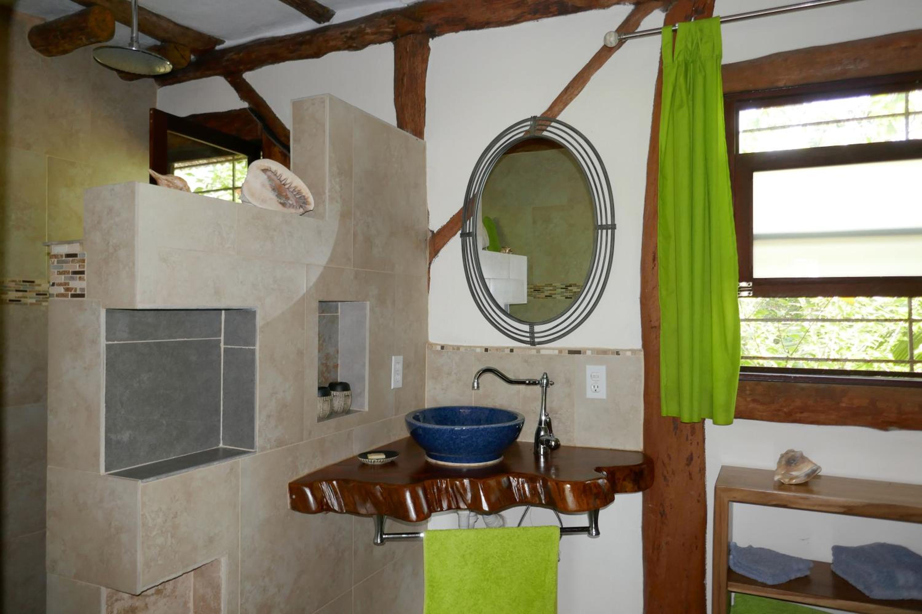 Chalet Tropical