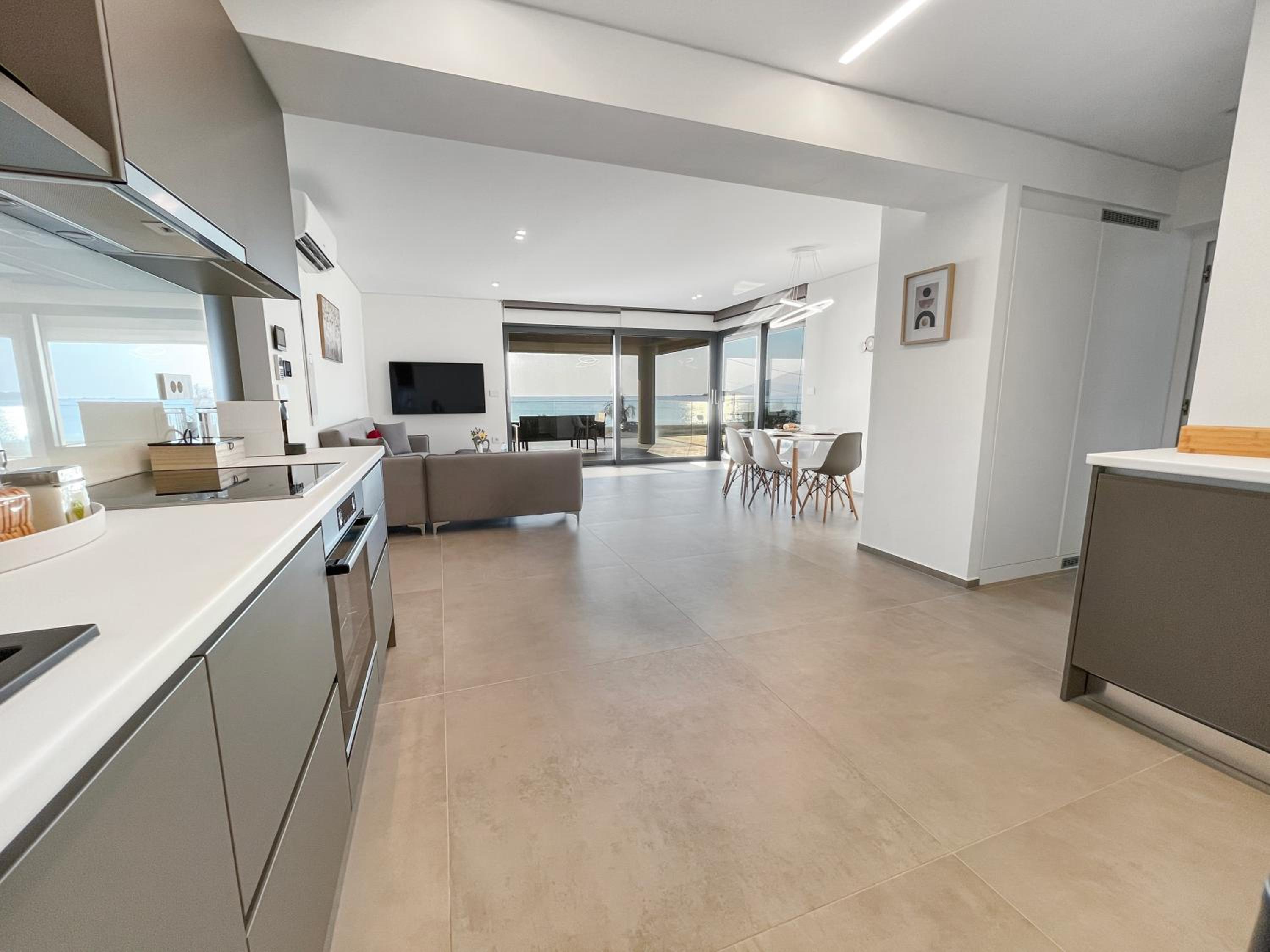 Sun and Sea Apartment - Beachfront, 2 Bedrooms with Sea View & Garden