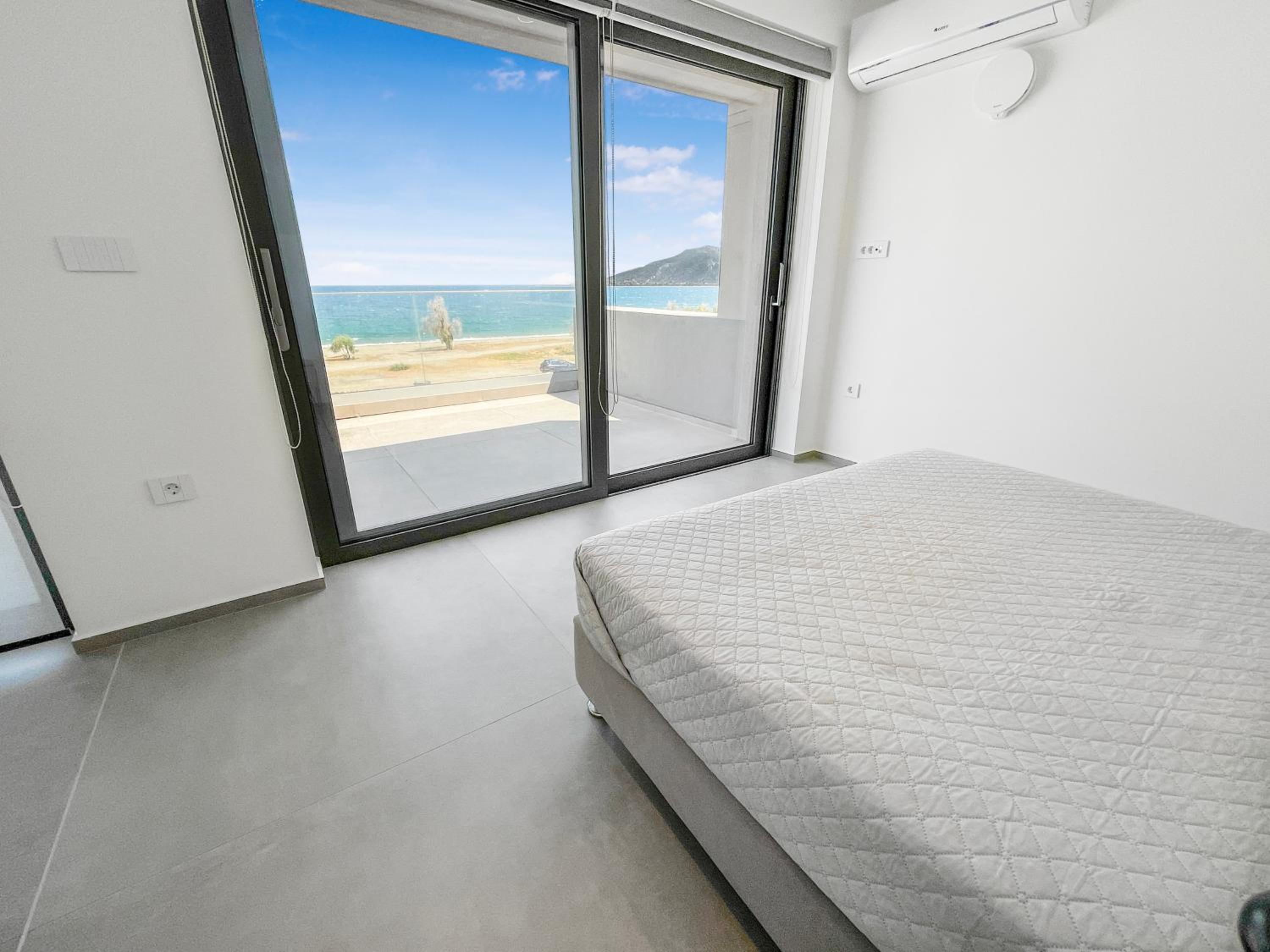 Sun and Sea Apartment - Beachfront, 2 Bedrooms with Sea View & Garden