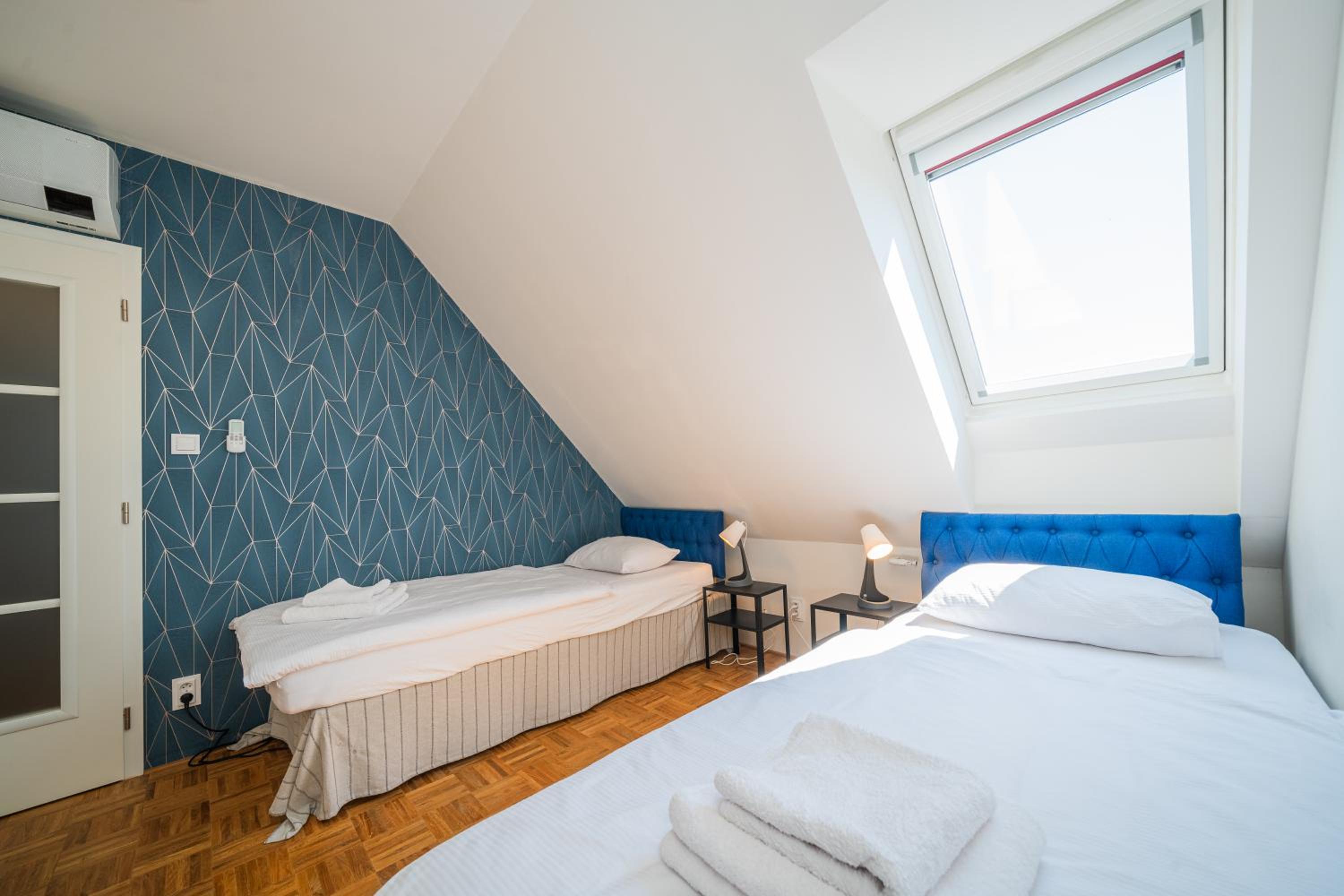 Naturální vinařství DVOREK - Penzion, Bistro & Wellness