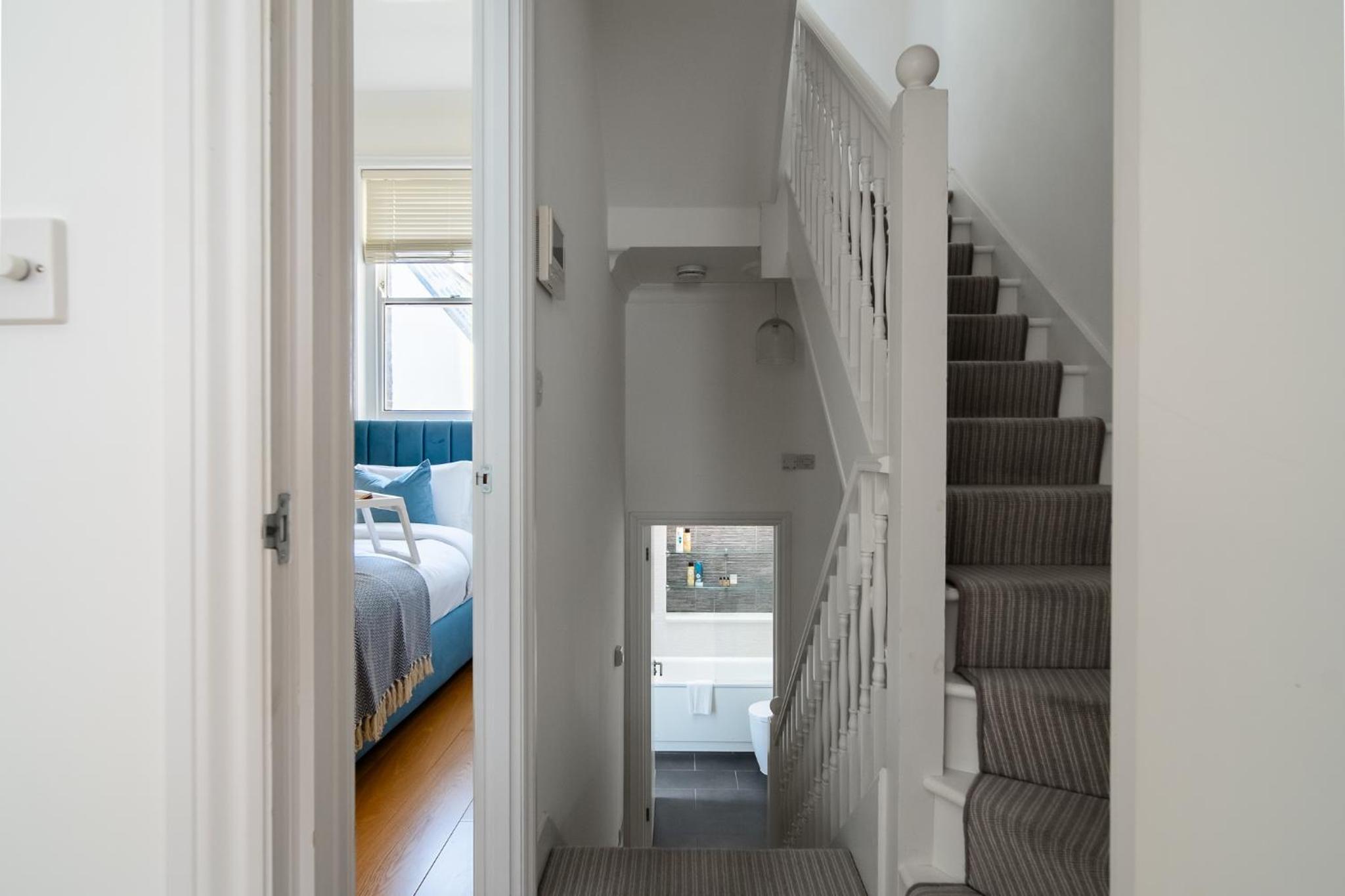 4BR 2BA House By LiveStay Short Lets & Serviced Accommodation London Near Oxford Circus With 2 Private Patios