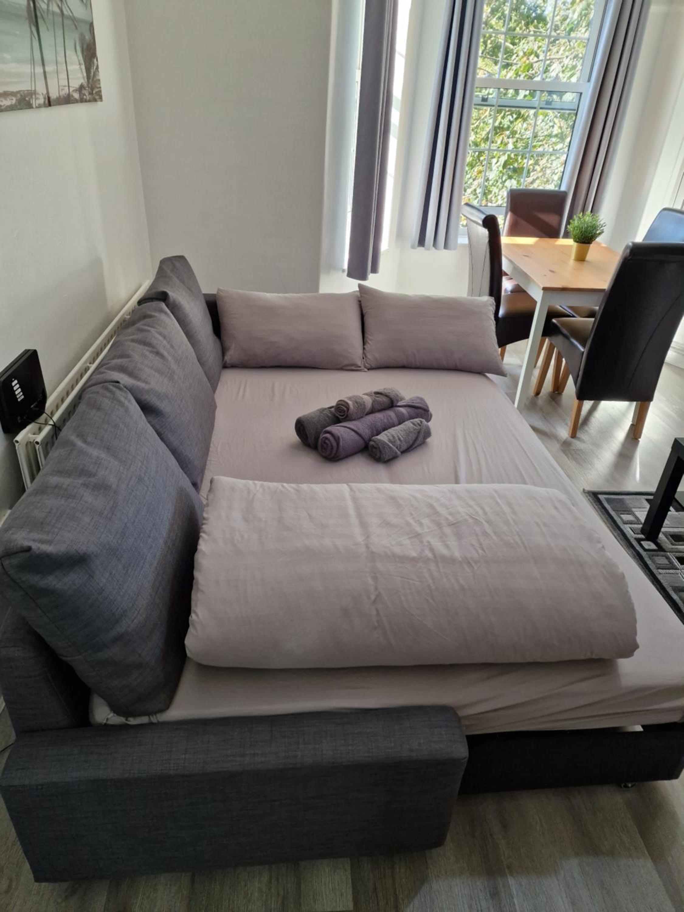 Comfortable 2 bedrooms flat in Oval Central London