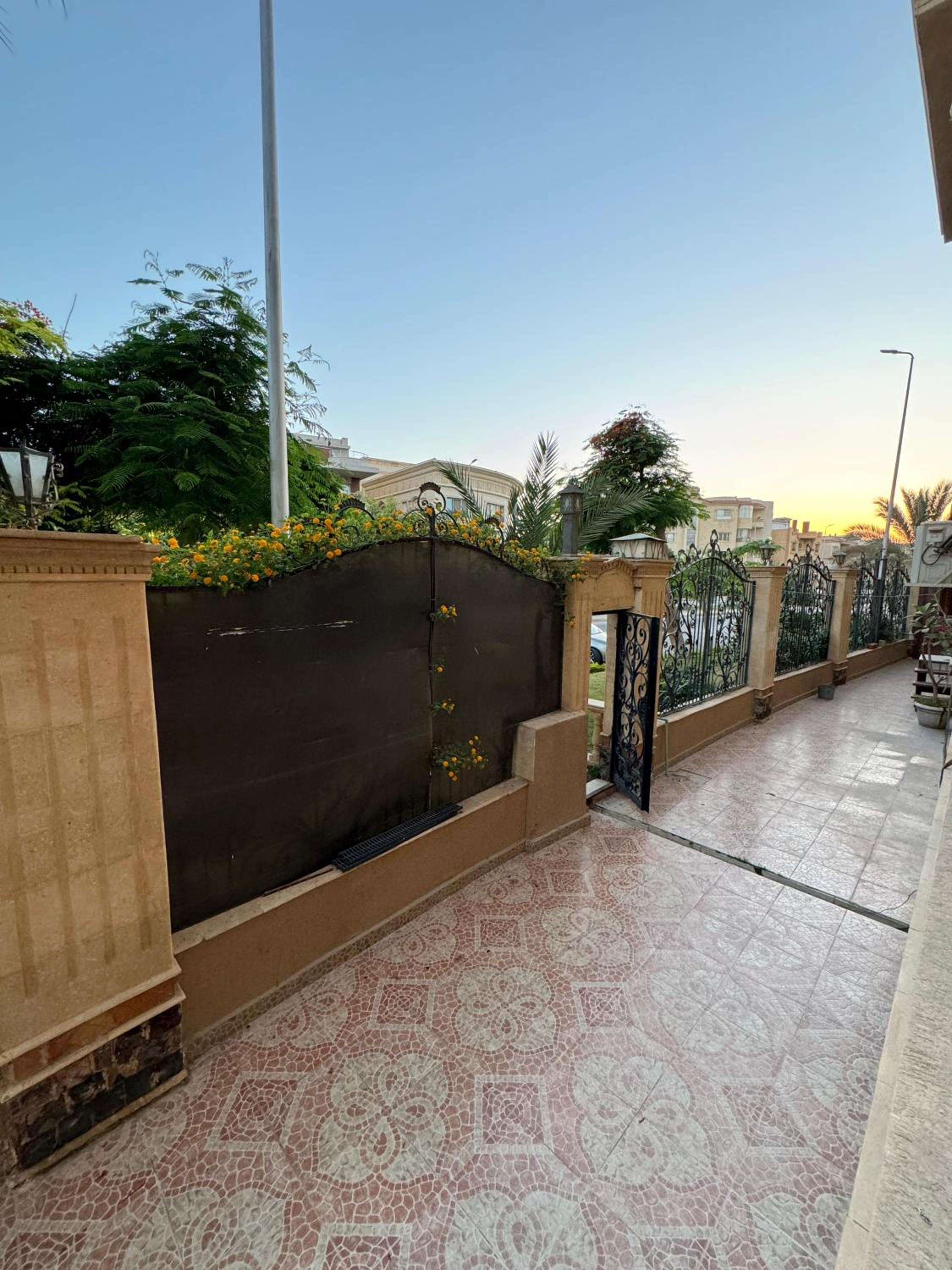 Peaceful Garden-View Apartment in private villa