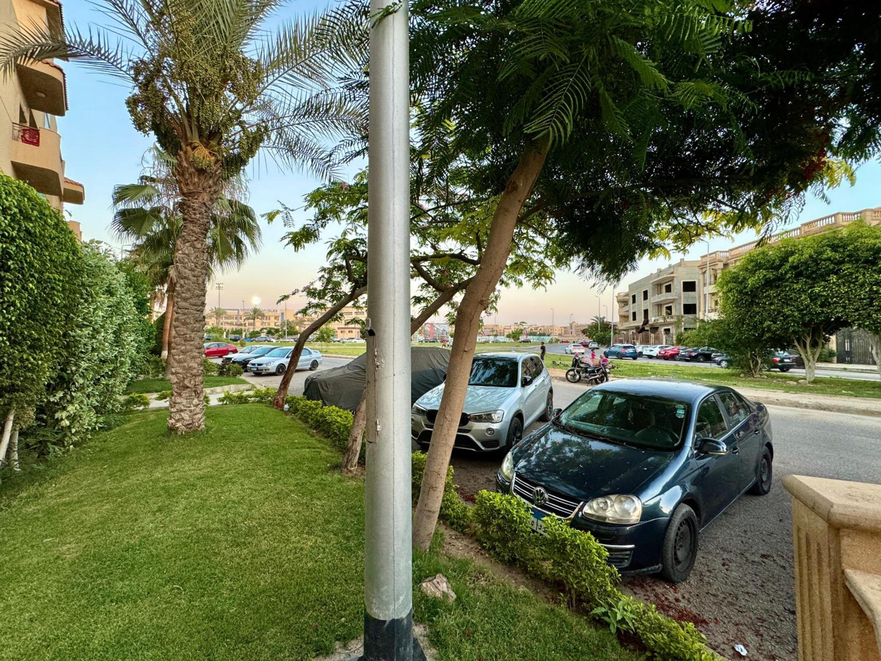 Peaceful Garden-View Apartment in private villa