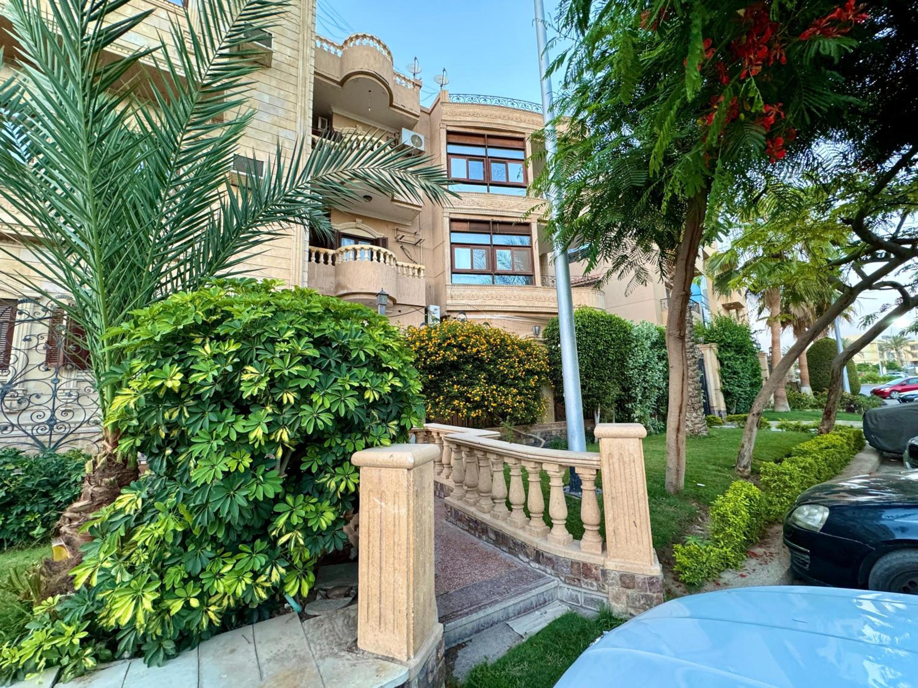 Peaceful Garden-View Apartment in private villa