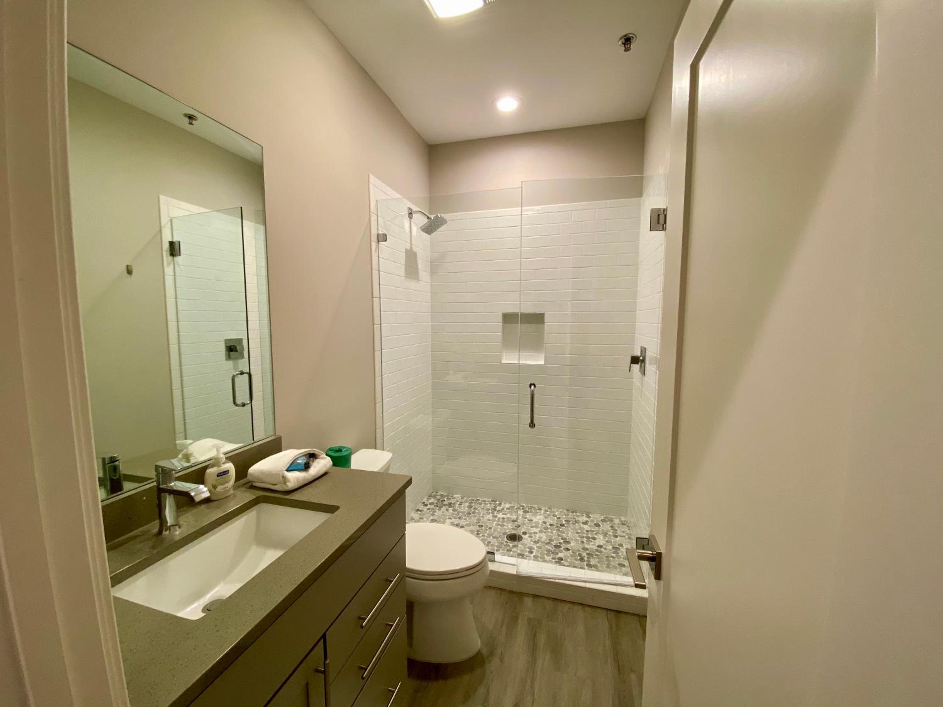 3B Burkes Beach- Apartment, Close to beach, FREE Activities Included view 4