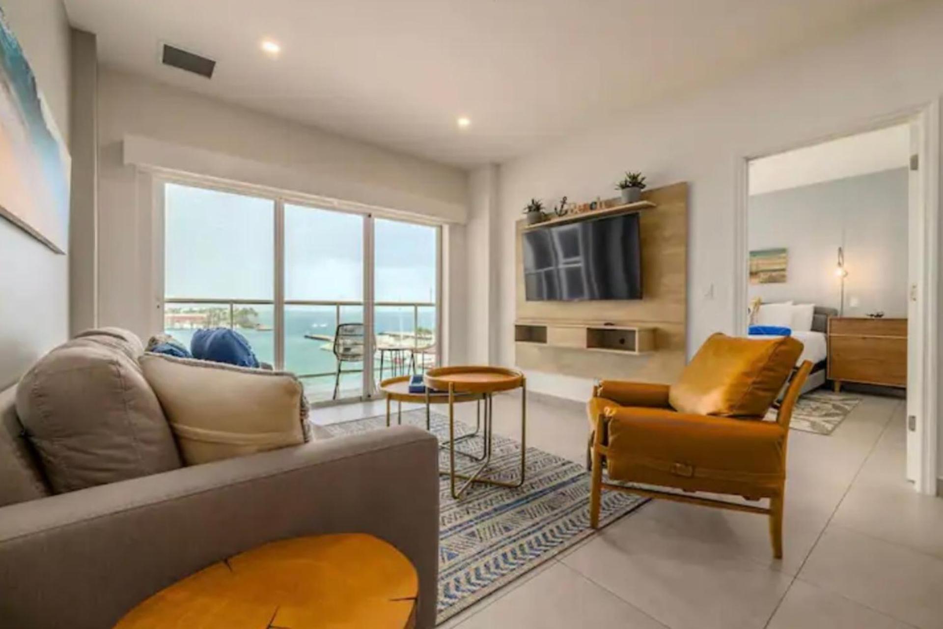 Apartment condo with ocean and harbor views Oranjestad, Aruba