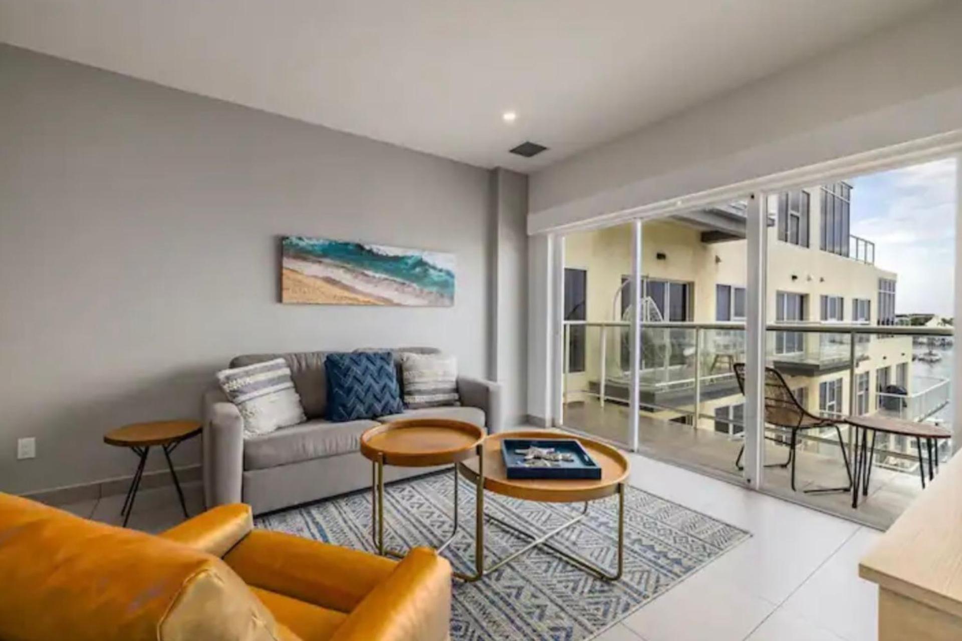 Apartment condo with ocean and harbor views Oranjestad, Aruba