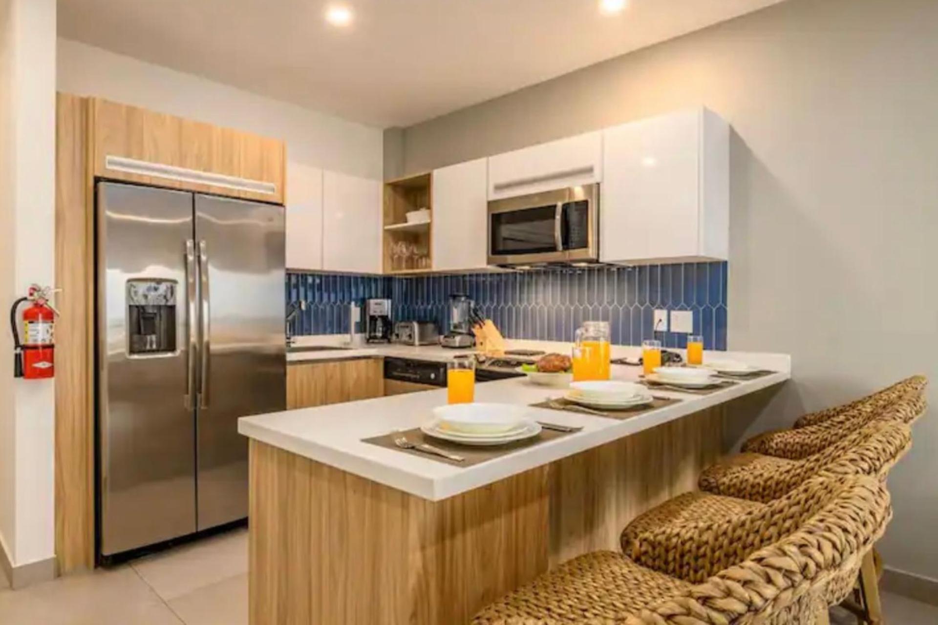 Apartment condo with ocean and harbor views Oranjestad, Aruba