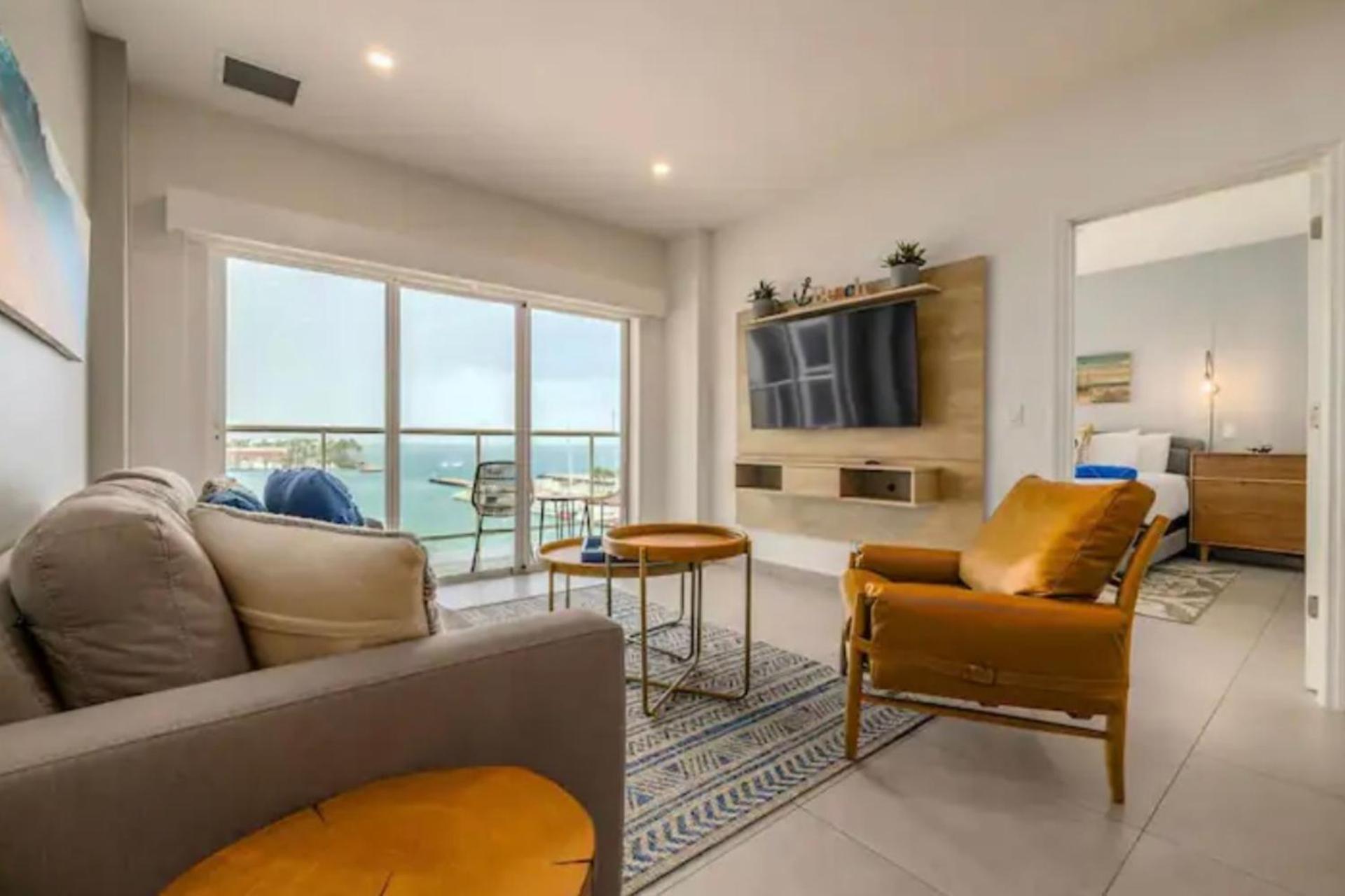 Apartment condo with ocean and harbor views Oranjestad, Aruba