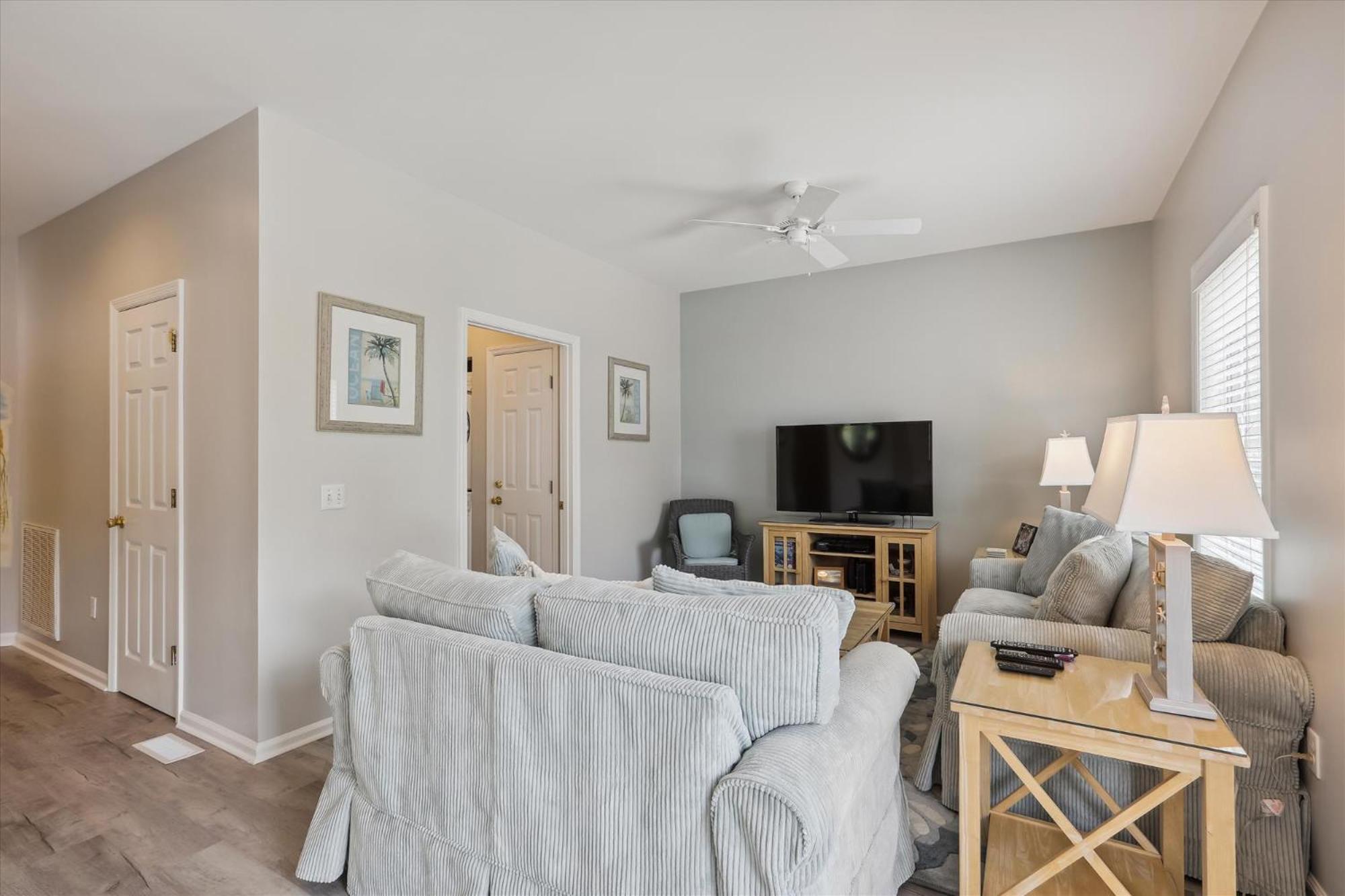41 Bradley- Private Pool, Newly Updated, Quick Walk to Beach! FREE Activities Included