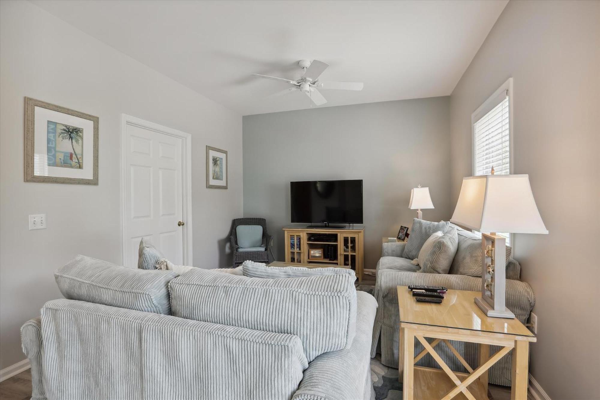 41 Bradley- Private Pool, Newly Updated, Quick Walk to Beach! FREE Activities Included