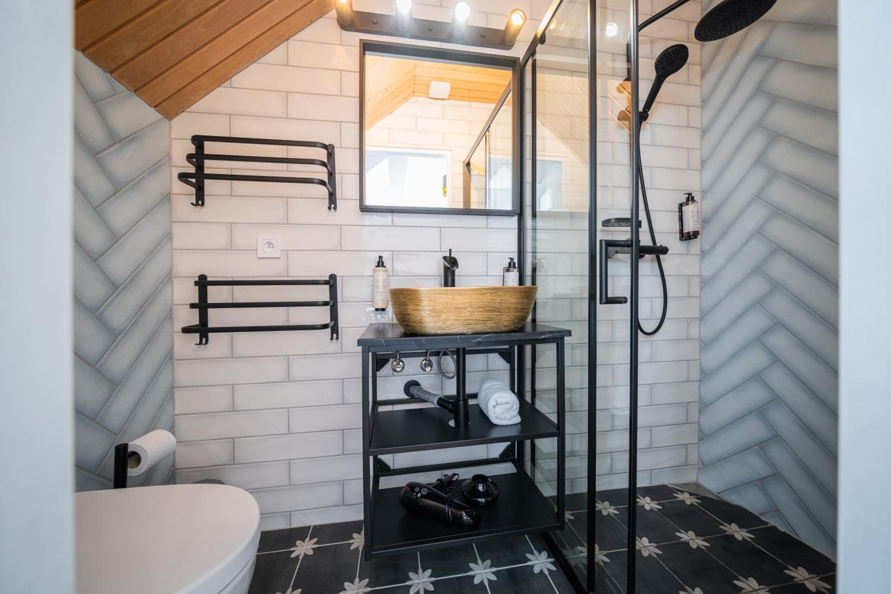Naturální vinařství DVOREK - Penzion, Bistro & Wellness
