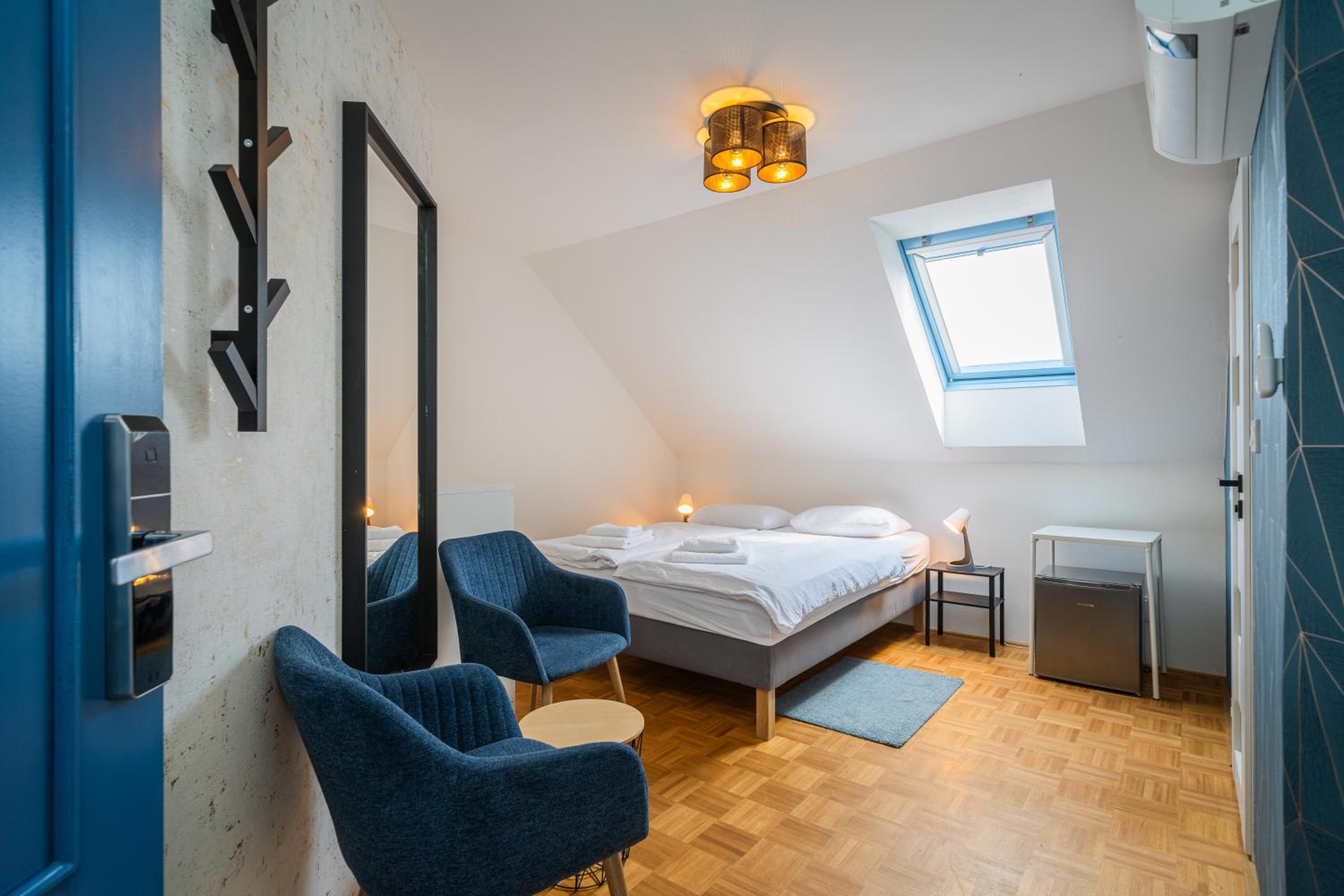 Naturální vinařství DVOREK - Penzion, Bistro & Wellness