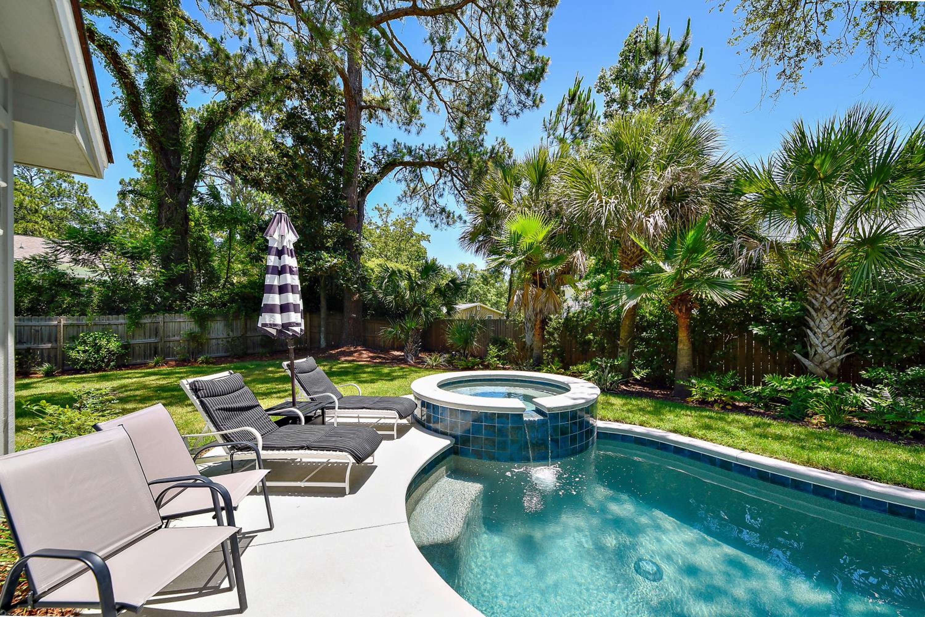 46 Folly Field Rd- Quick Walk to Beach, Large Private Pool & Yard, FREE Activities Included view 5