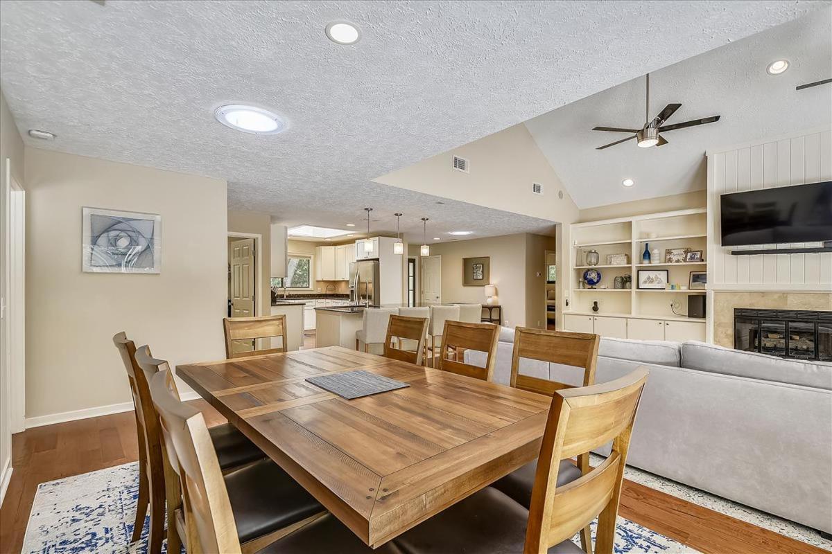 47 Off Shore- Dogs OK, Huge Outdoor Space & Private Pool, FREE Activities Included view 2