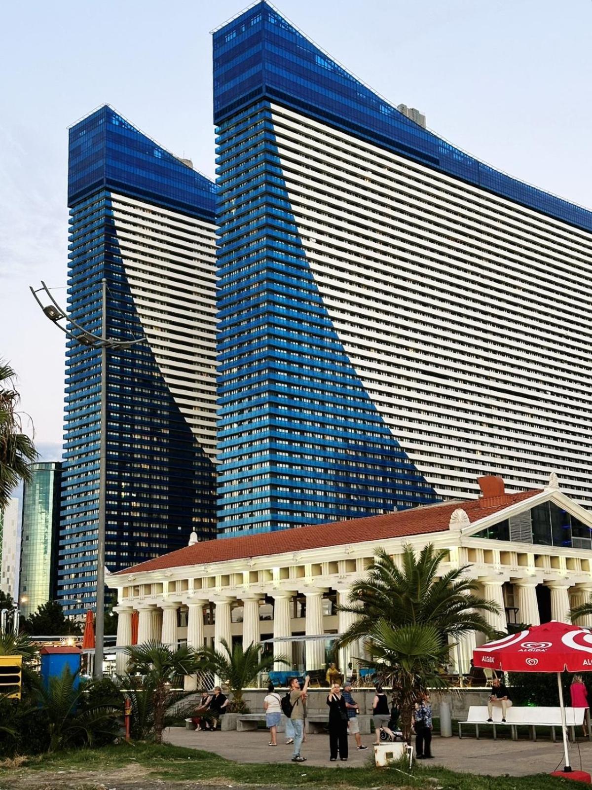 OrbiCityLux