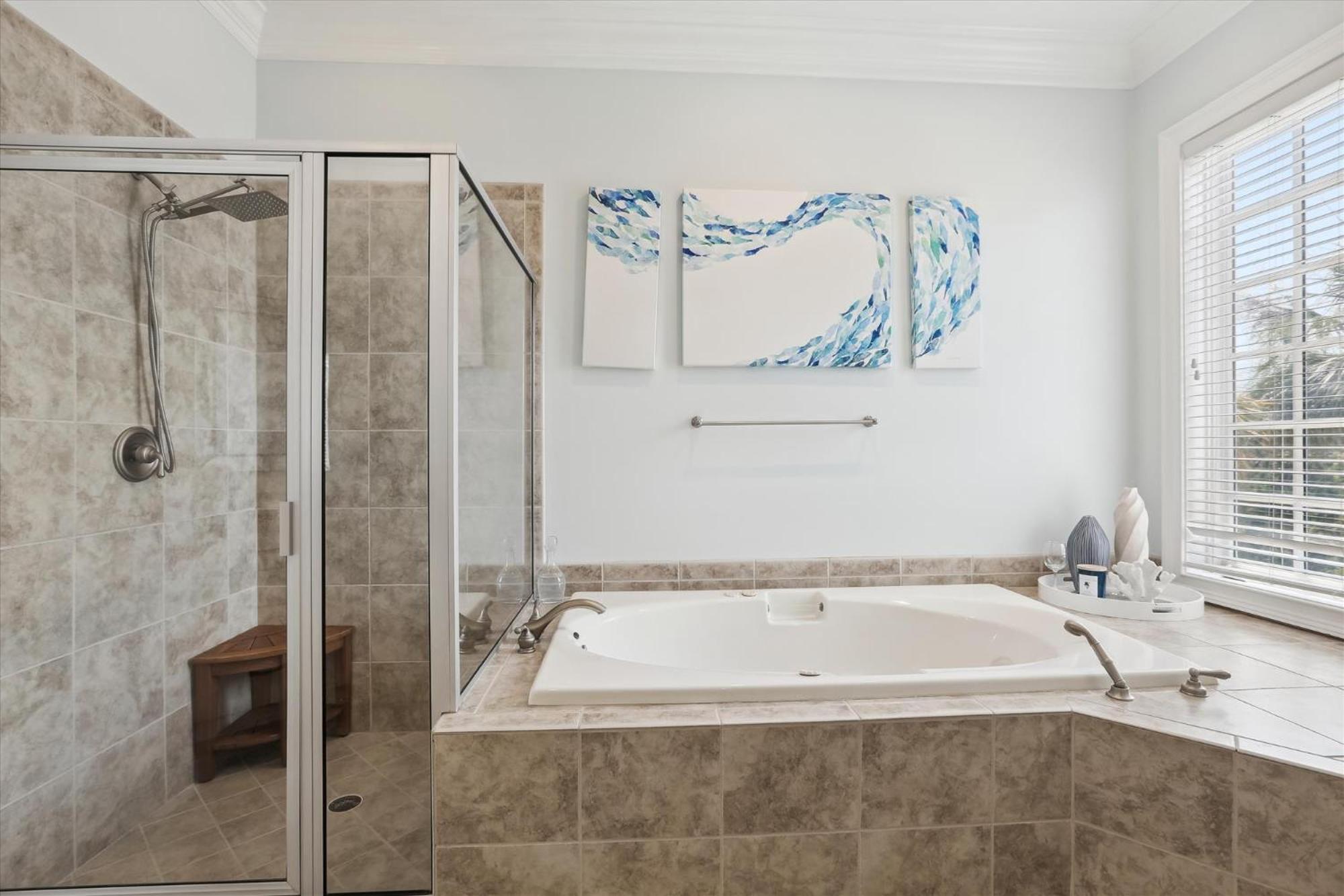 7 Singleton Beach Place- Oceanfront, Private Pool, Renovated, FREE Activities Included