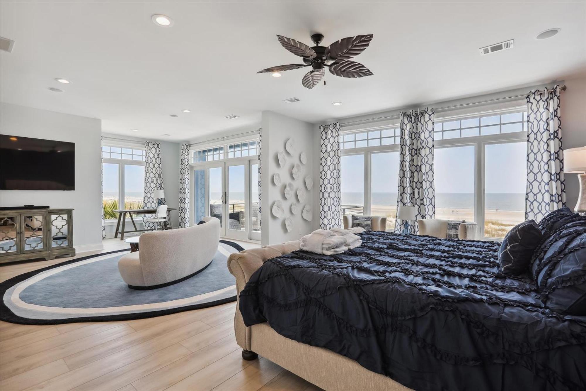 7 Singleton Beach Place- Oceanfront, Private Pool, Renovated, FREE Activities Included