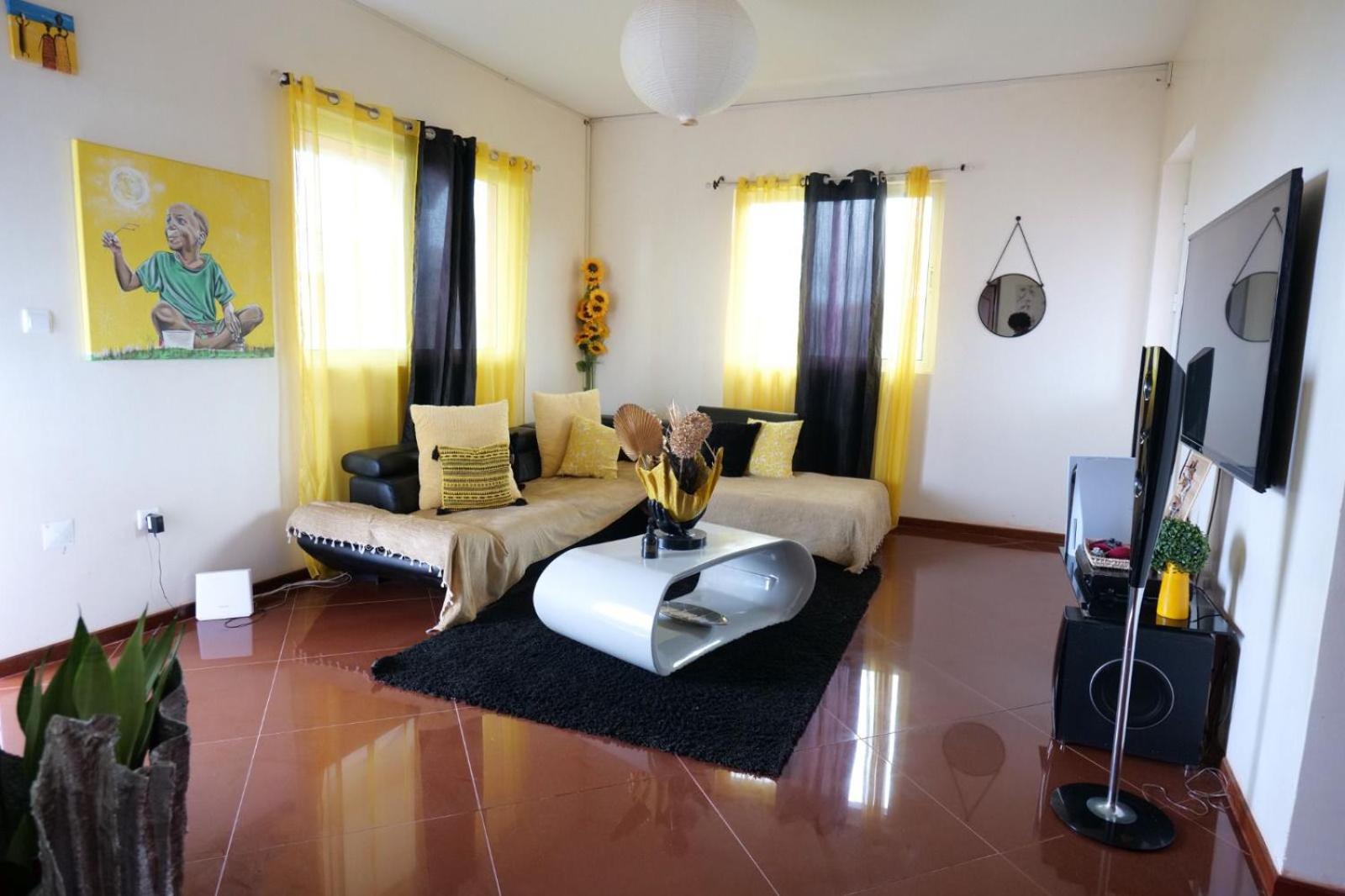 Tarrafal House