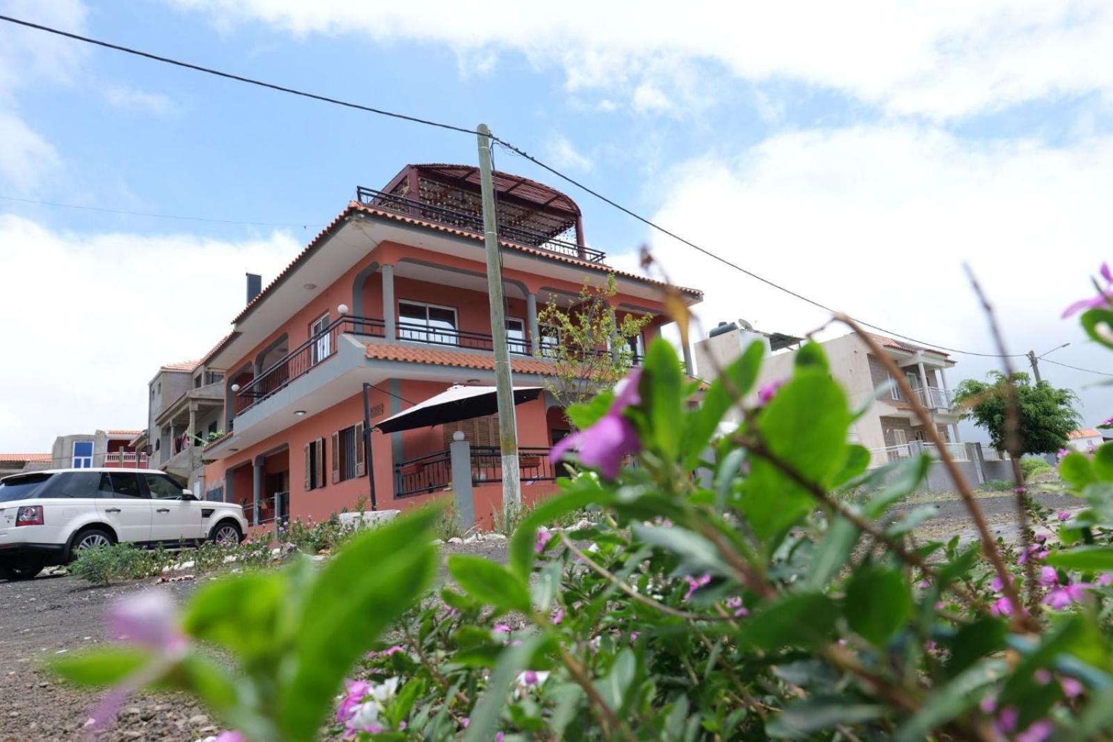 Tarrafal House