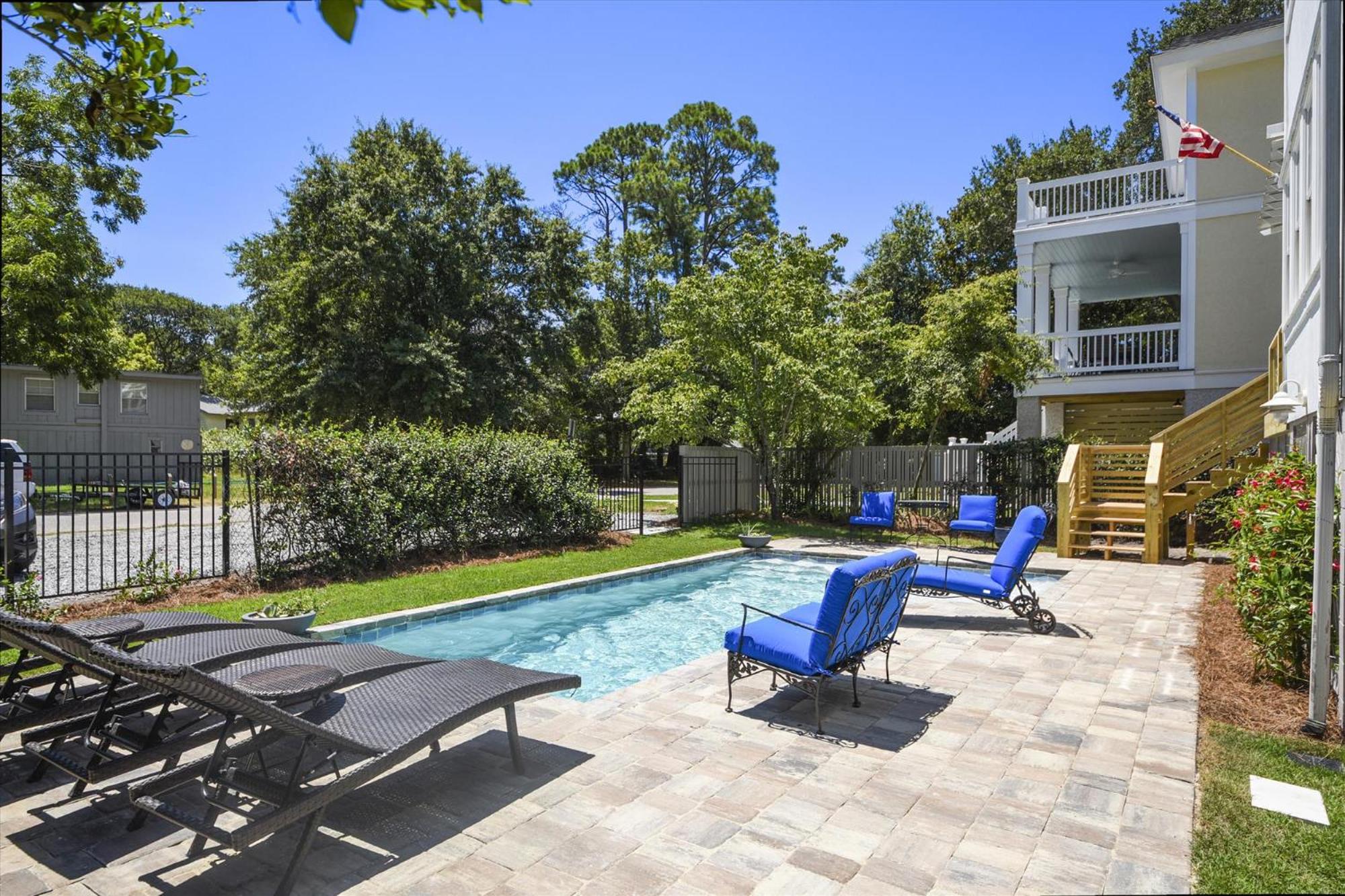 7 Periwinkle Lane- Close to Beach, Pool, Great Location, Dogs OK, FREE Activities Included view 2
