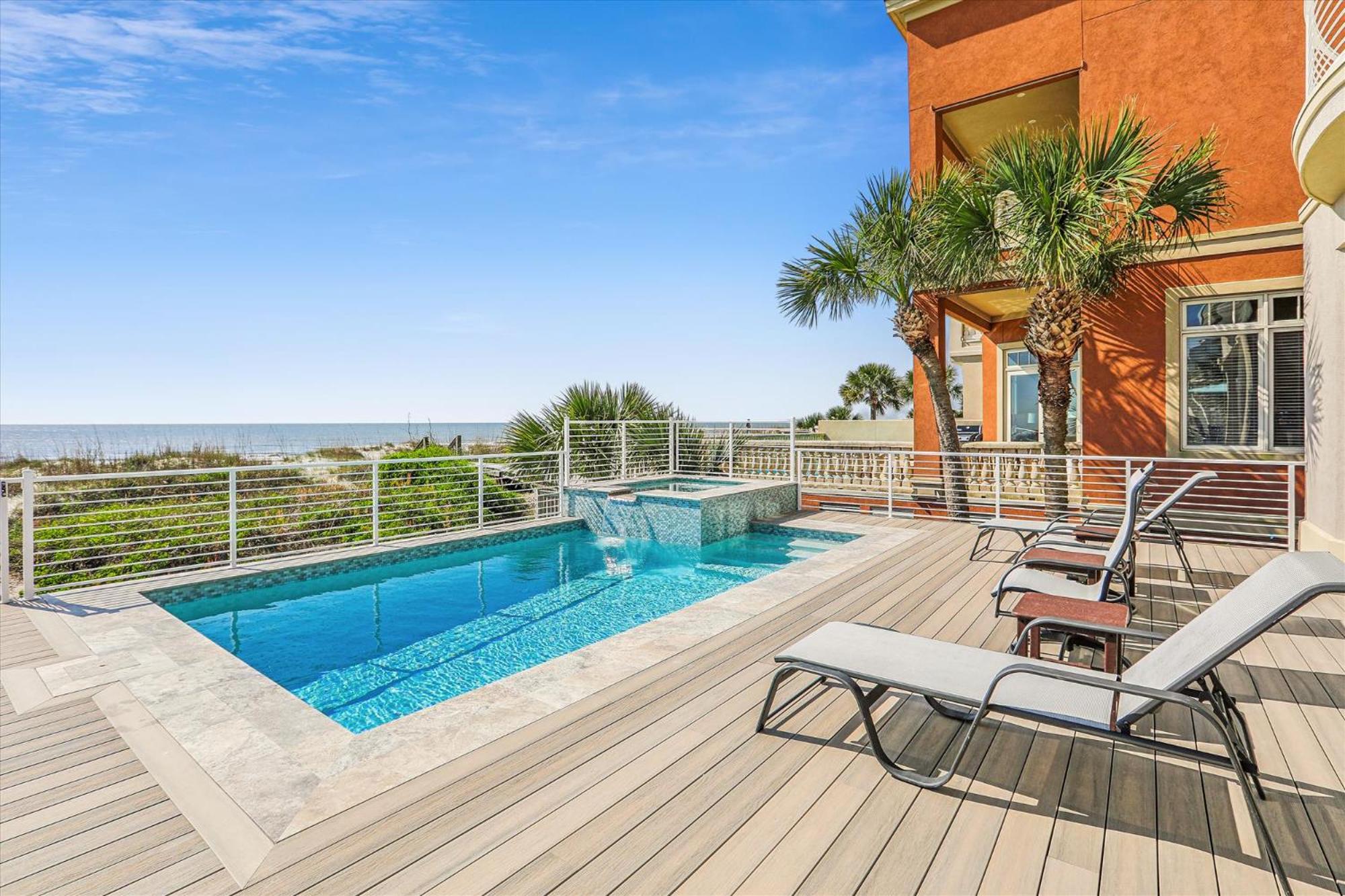 9 Singleton Beach Place- Renovated, Oceanfront, Pool, Elevator, FREE Activities Included view 5