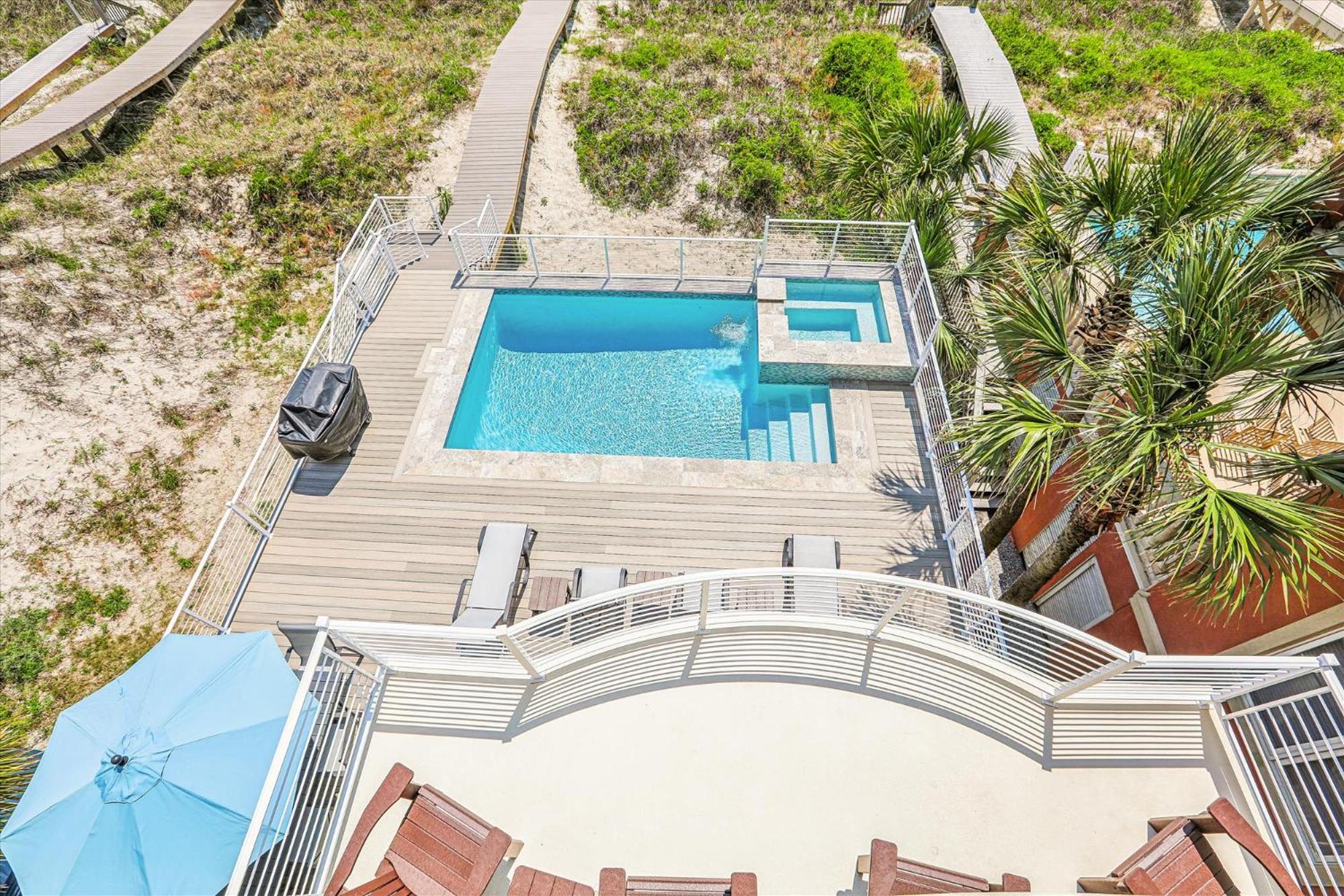 9 Singleton Beach Place- Renovated, Oceanfront, Pool, Elevator, FREE Activities Included view 2