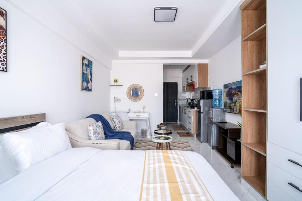 Smarthomes Stylish Studio in Kilimani, Yaya Center with Gym view 4