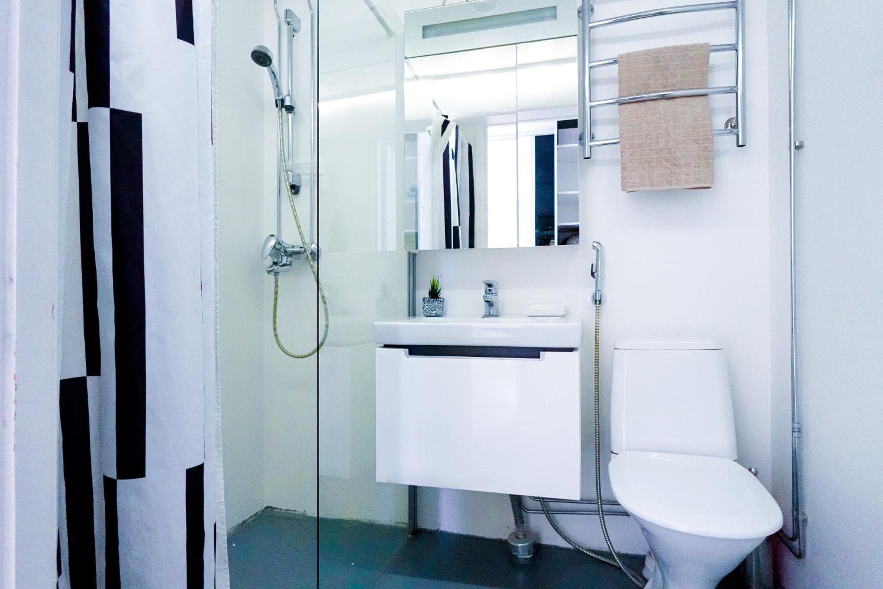 GuestFirst- Vibrant Helsinki Stay 5 Min to Design District
