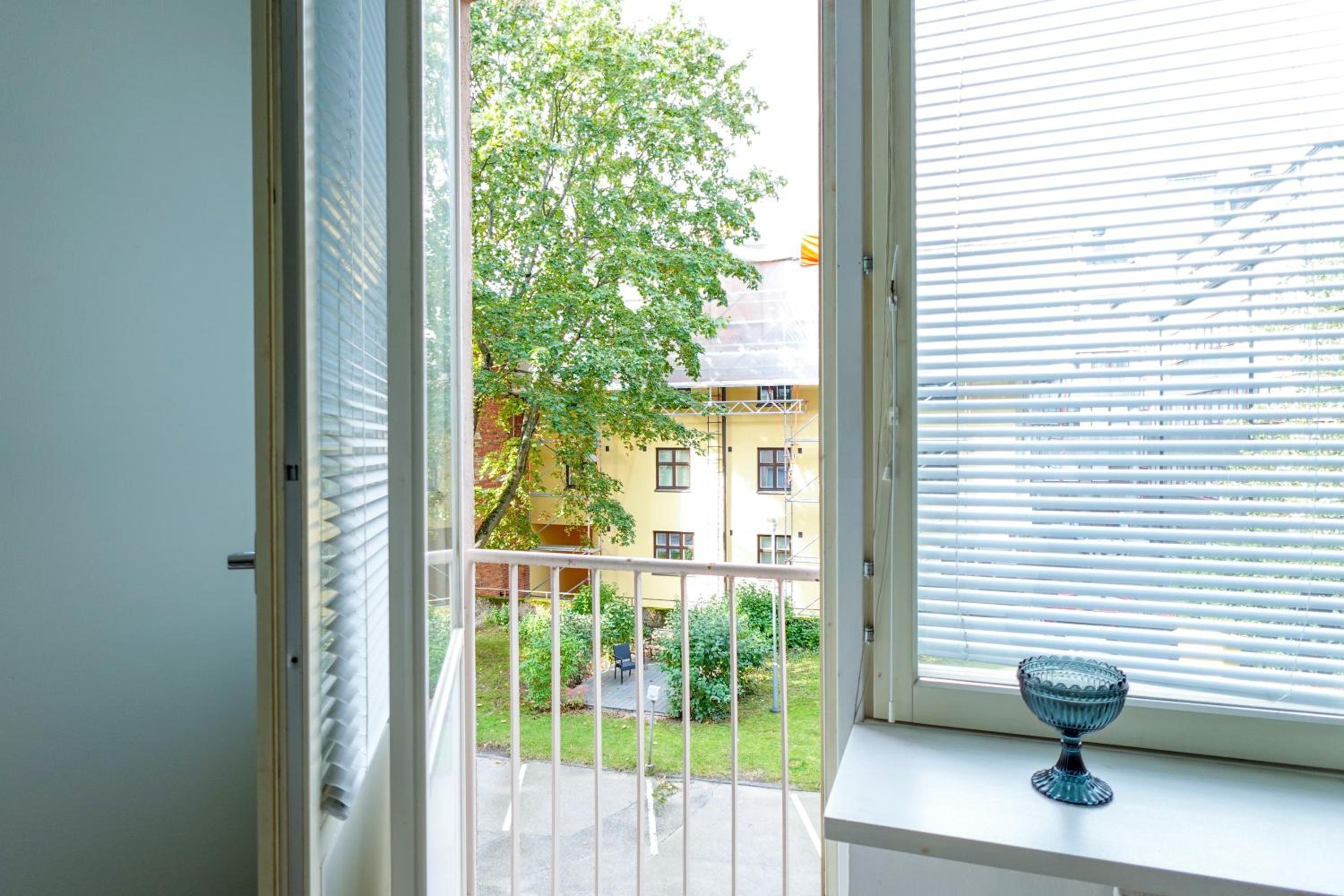 GuestFirst- Vibrant Helsinki Stay 5 Min to Design District