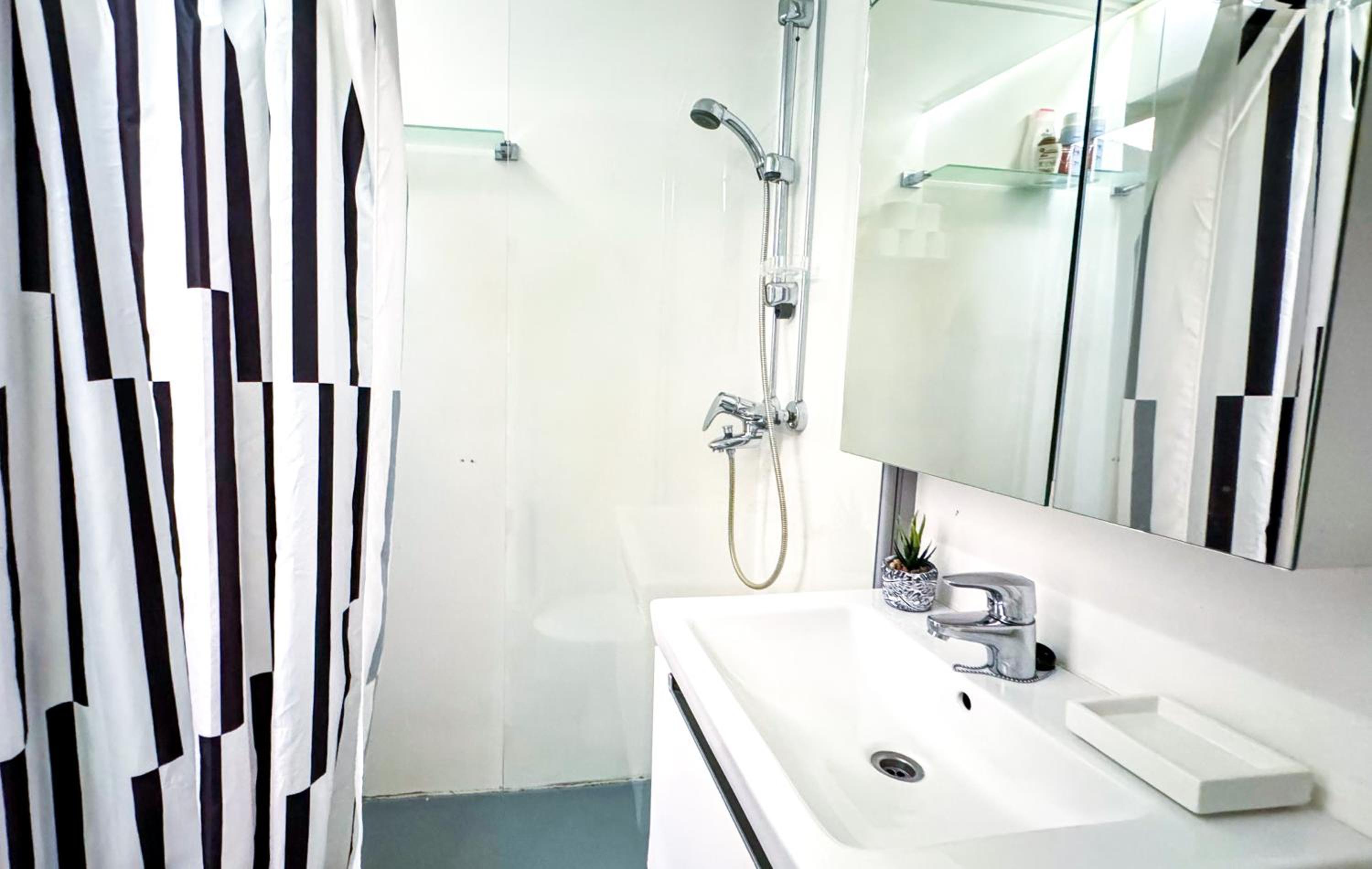 GuestFirst- Vibrant Helsinki Stay 5 Min to Design District