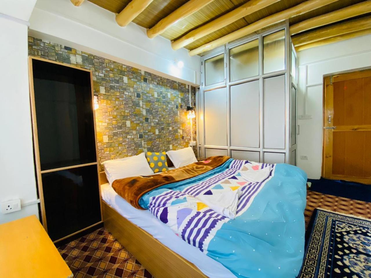 Ashoor residence leh skampari shey moholla near Davachen view 2
