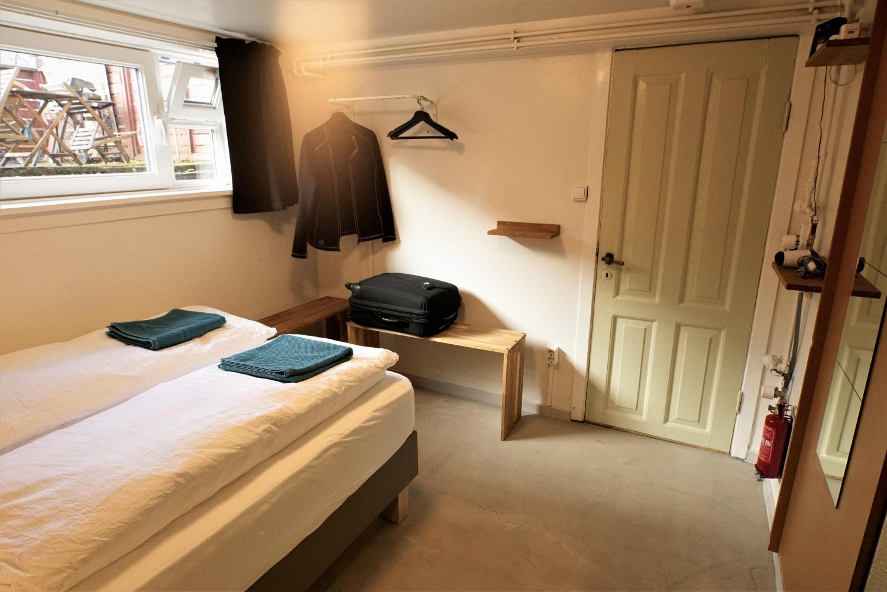 Main street X-small, ensuite bathroom and own kitchen view 2