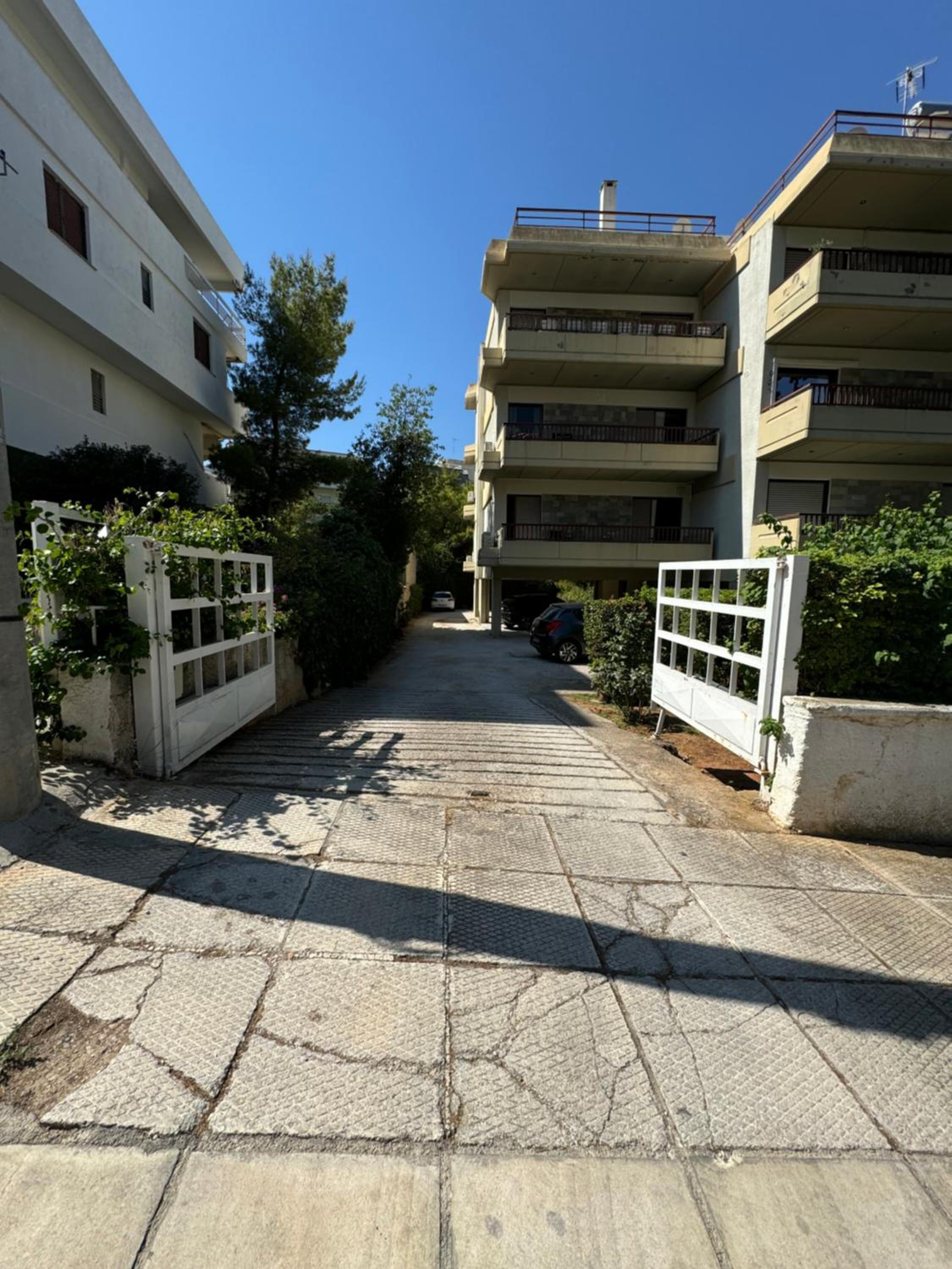 The rock view apartment