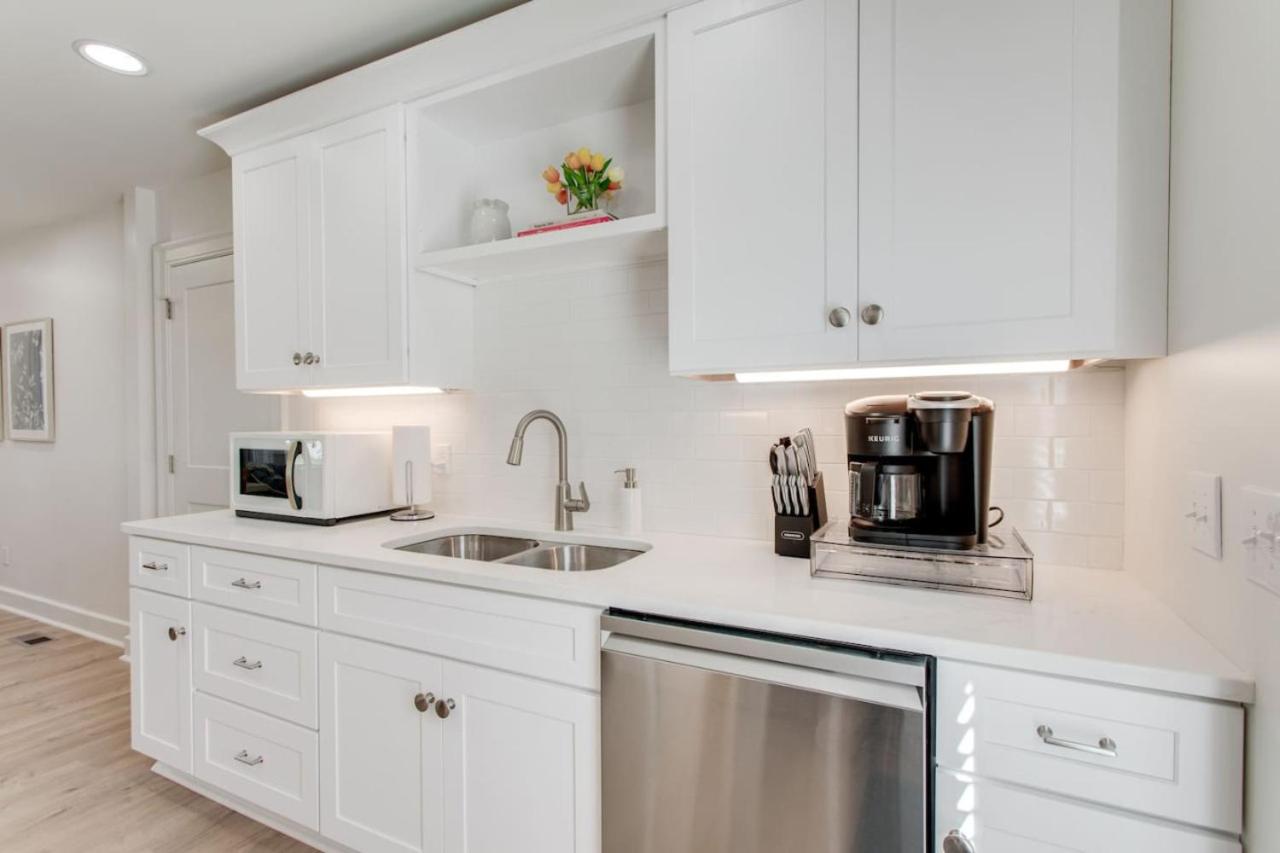 Professionally Designed 4BD Central location view 2