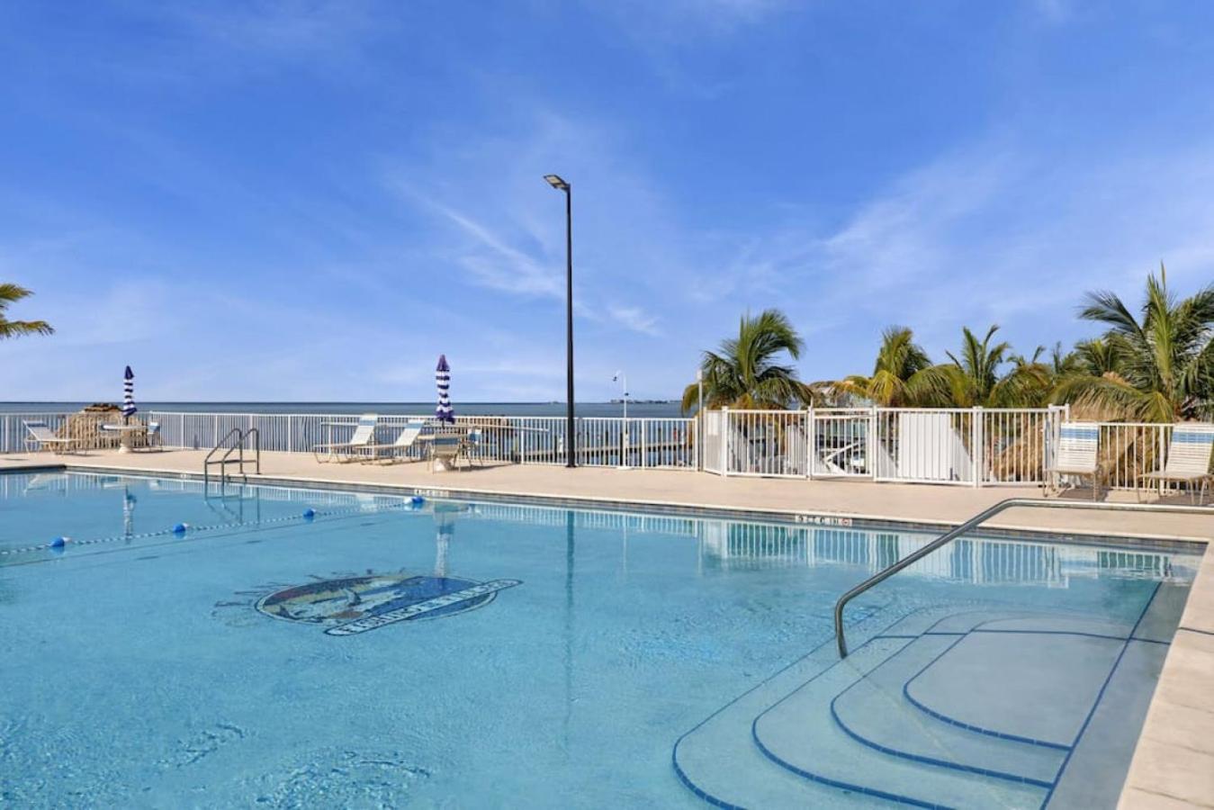 Ocean Front Breeze in Paradise view 2