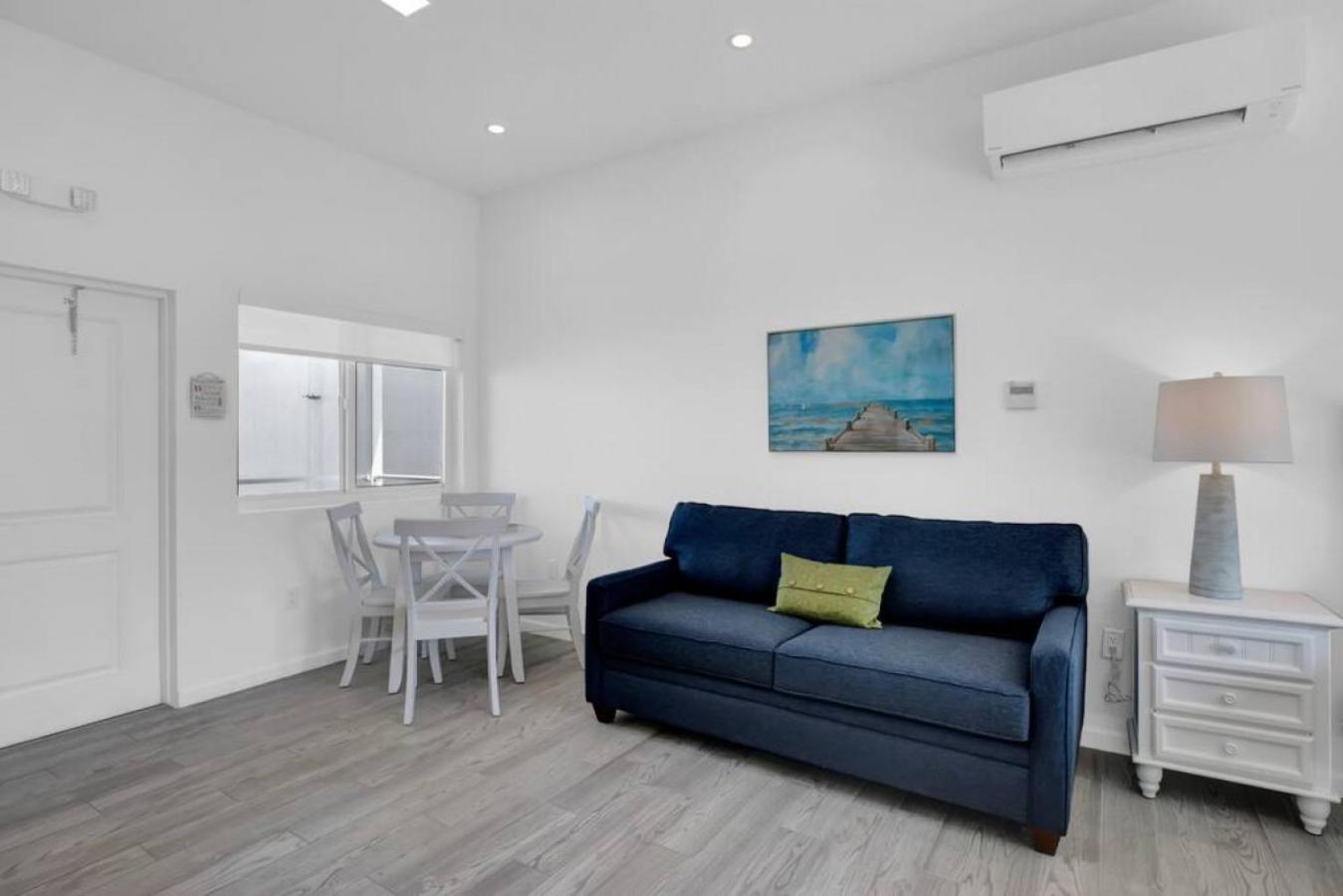 Ocean Front Breeze in Paradise view 4
