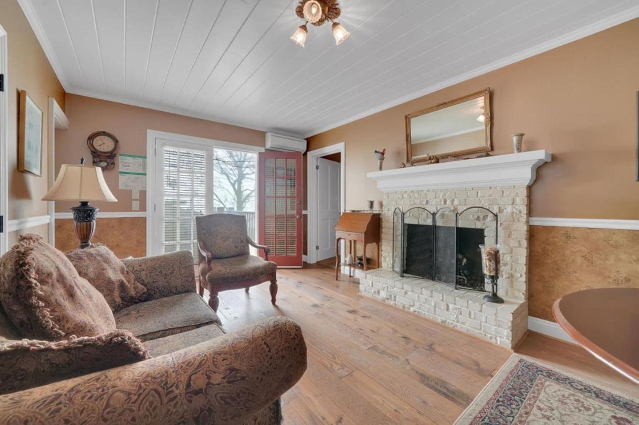 Romantic Victorian Getaway The Hideaway