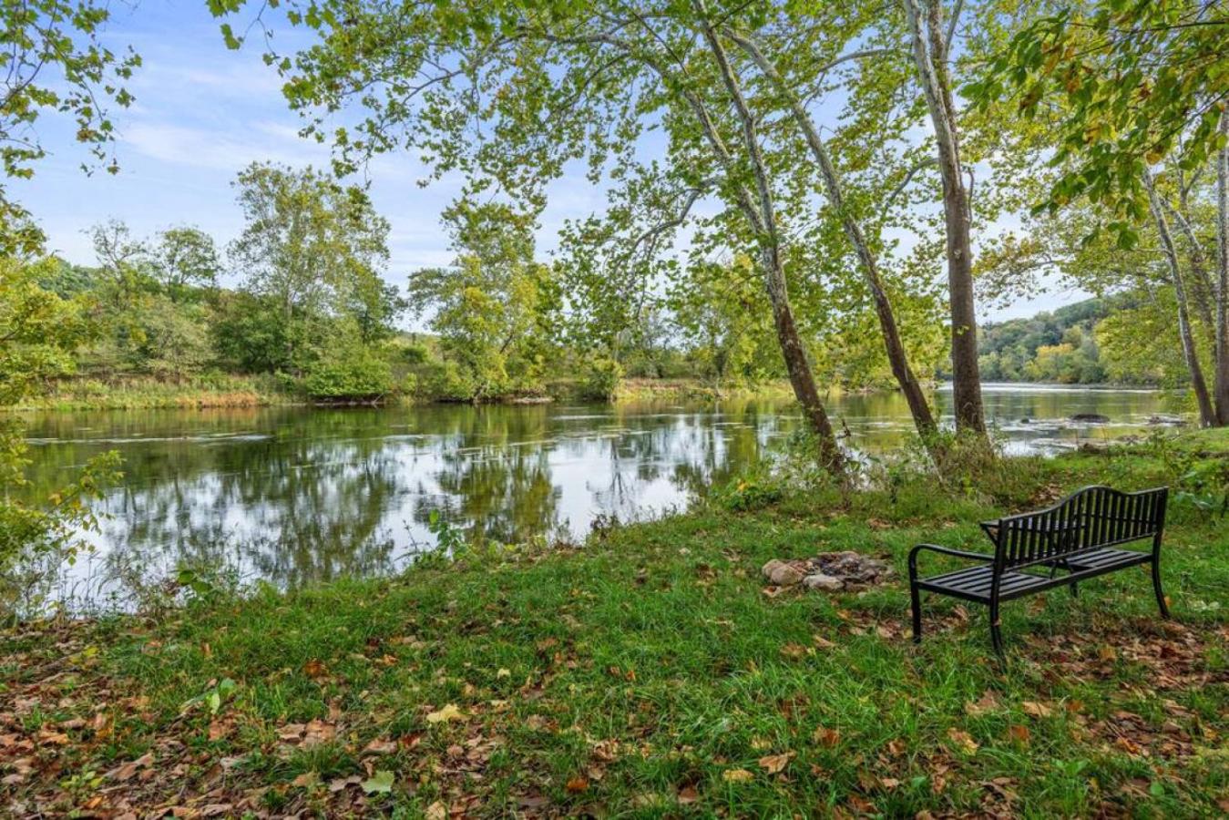 Fox Den at Shenandoah River view 4